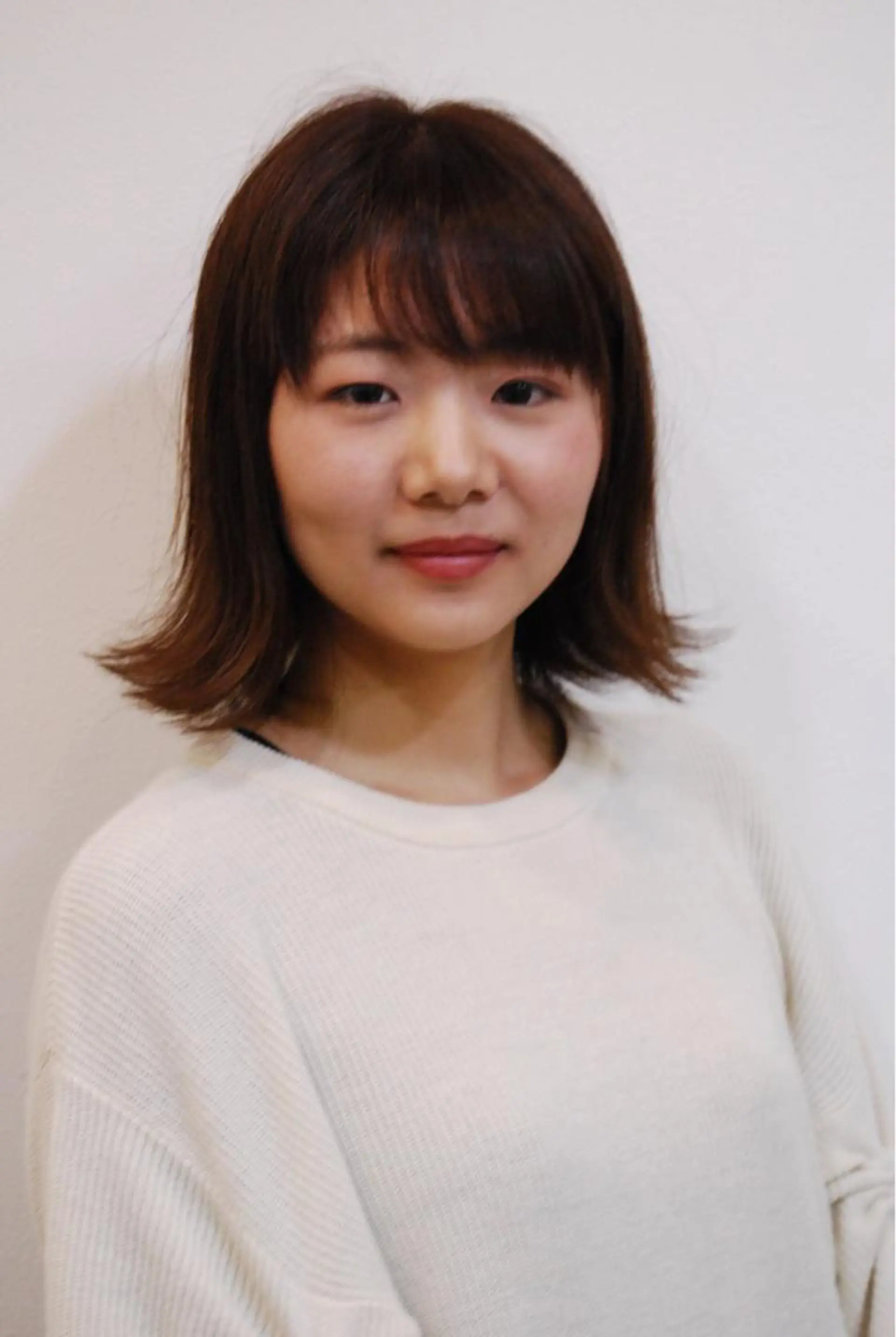 ミディアム カラー ボブ 外ハネヘア 鈴木 健太のヘアスタイル