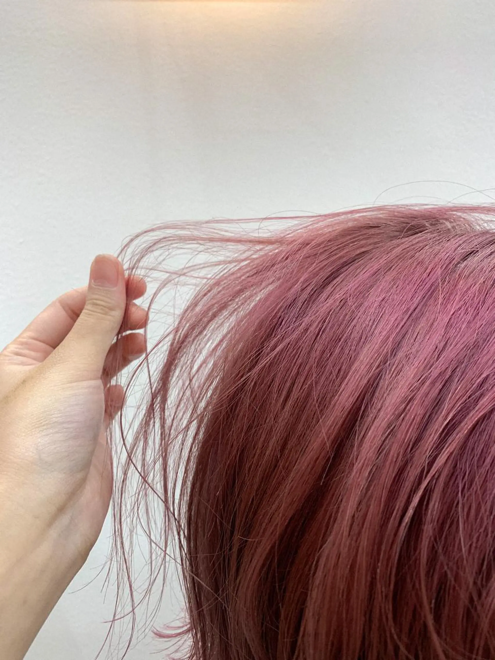 ショート カラー ブリーチ ピンクカラー ヘアカラー 【モエカ】グランジ ウルフ/ハイトーンのヘアスタイル