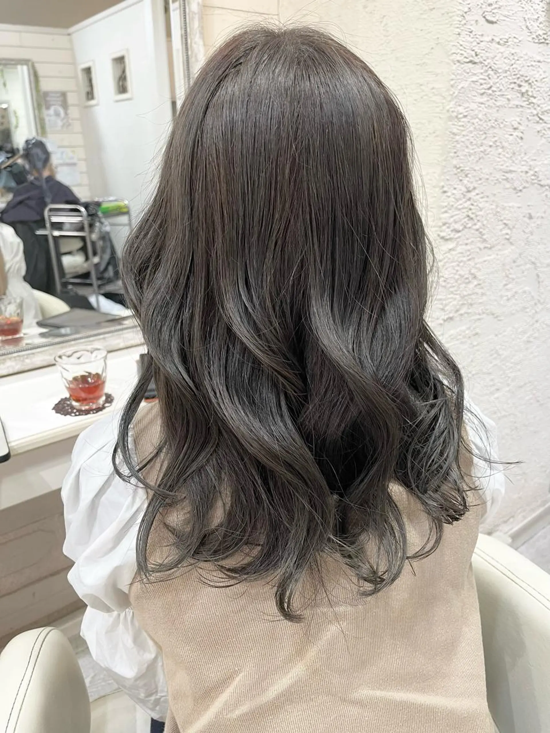 セミロング カラー ブリーチ グレージュ ブリーチなしカラー ヘアカラー トリートメント カラー職人 なかもと たつひろのヘアスタイル