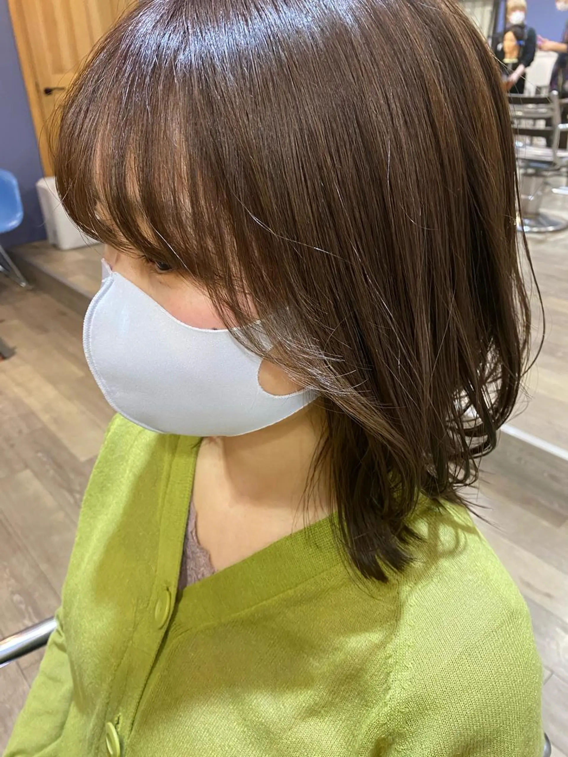ミディアム 小林 朋花のヘアスタイル