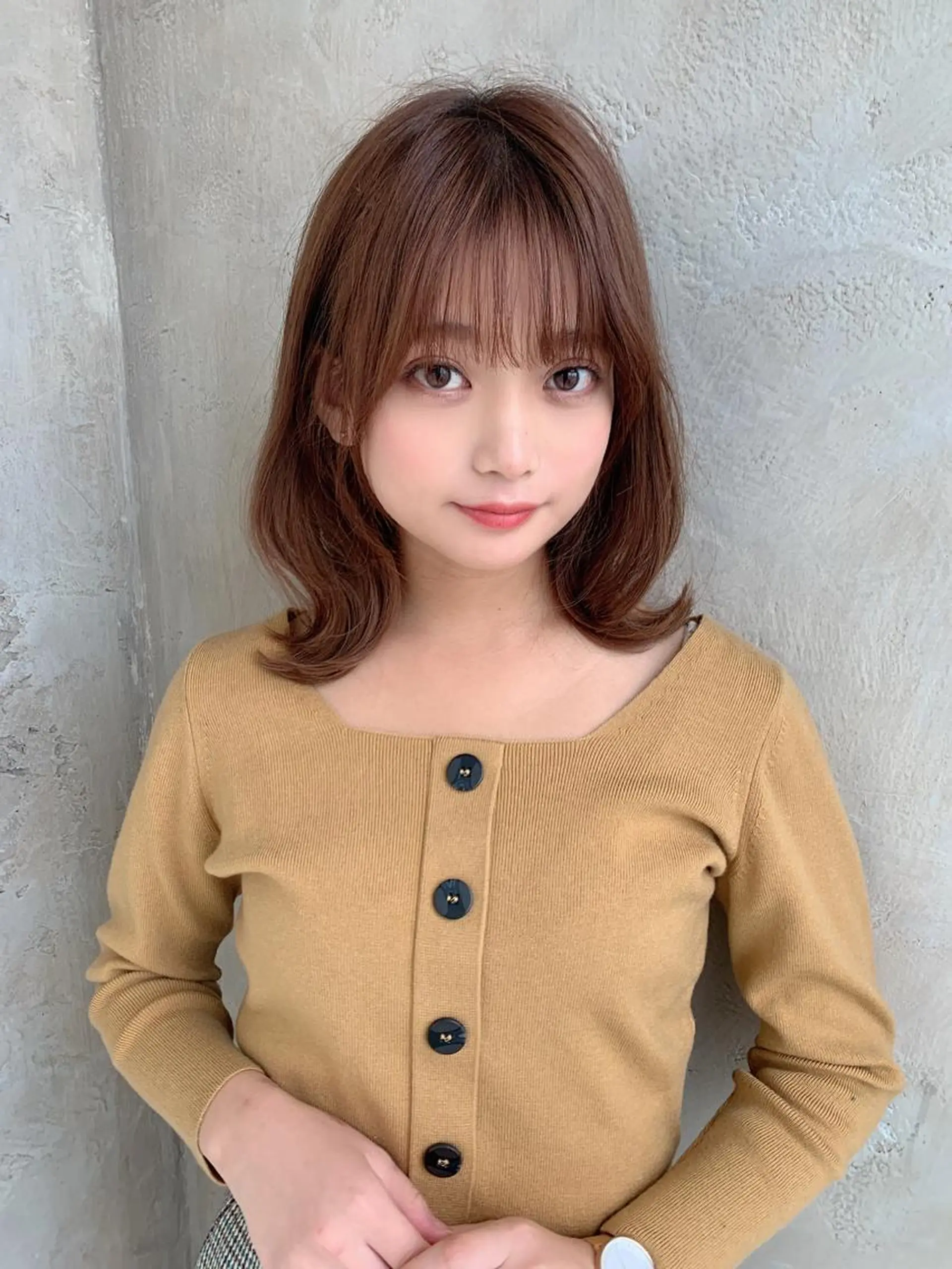 ミディアム カラー ブリーチ ケアブリーチ ダブルカラー イヤリングカラー ハイライトカラー カット ヘアカラー トリートメント 新宿✨顔周りカット 韓国ヘア/坂本亜裟海のヘアスタイル