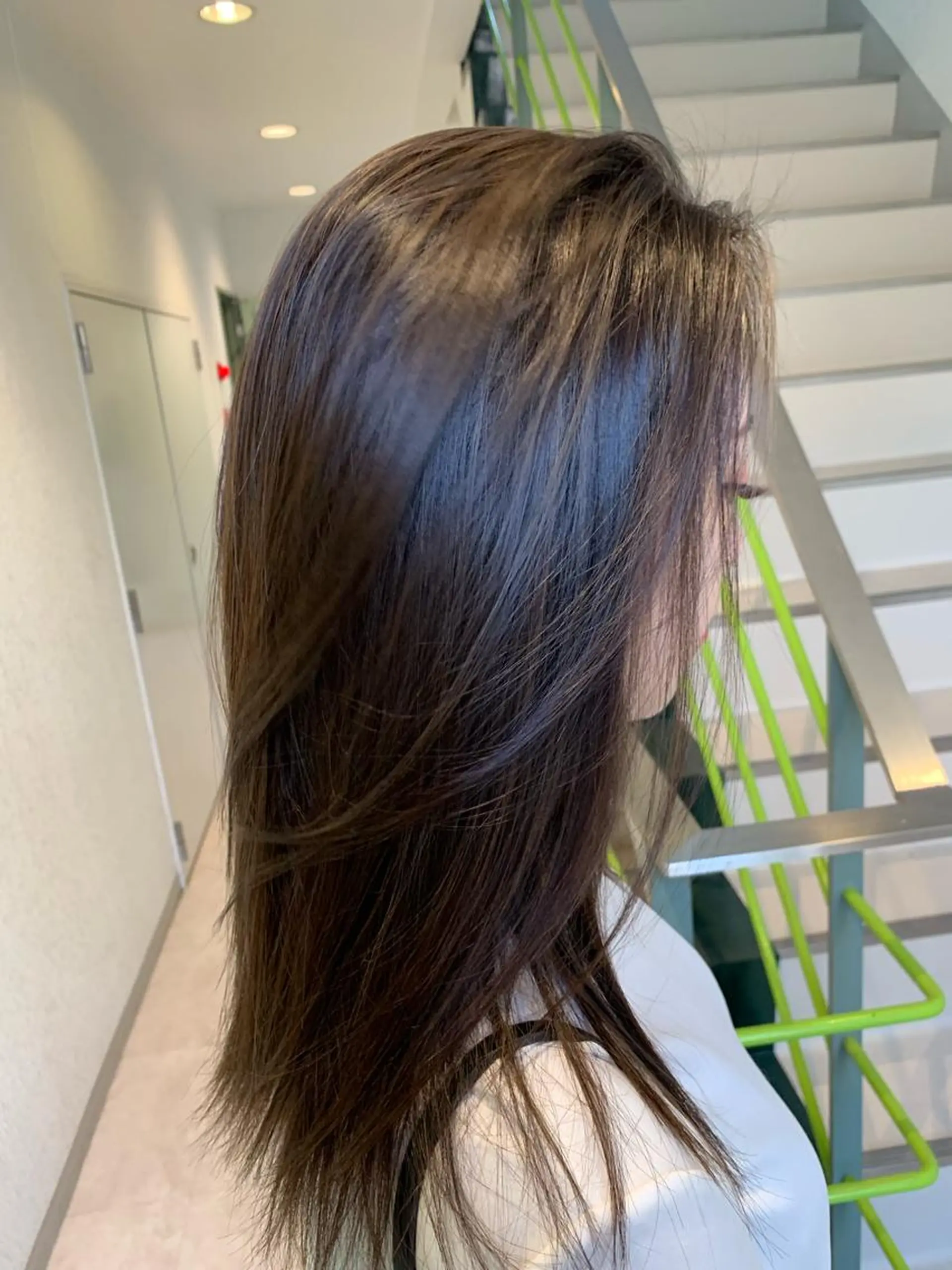 セミロング カット トリートメント miu （ミユ）のヘアスタイル