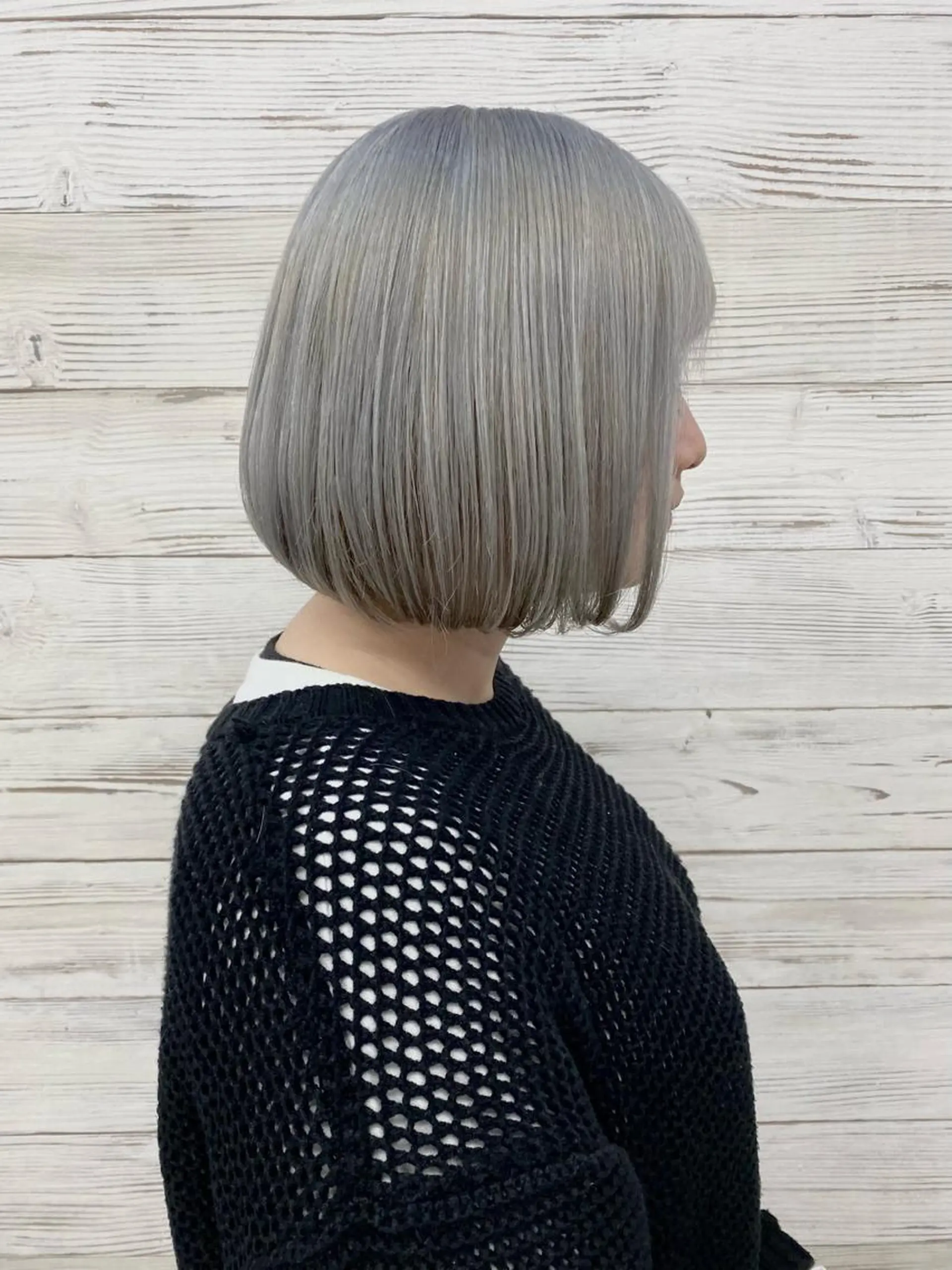 セミロング カラー ヘアアレンジ アイブロウ ショートボブ 編み込みエクステ シールエクステ セミロングパーマ バレイヤージュ LAVENDIA 初音のヘアスタイル