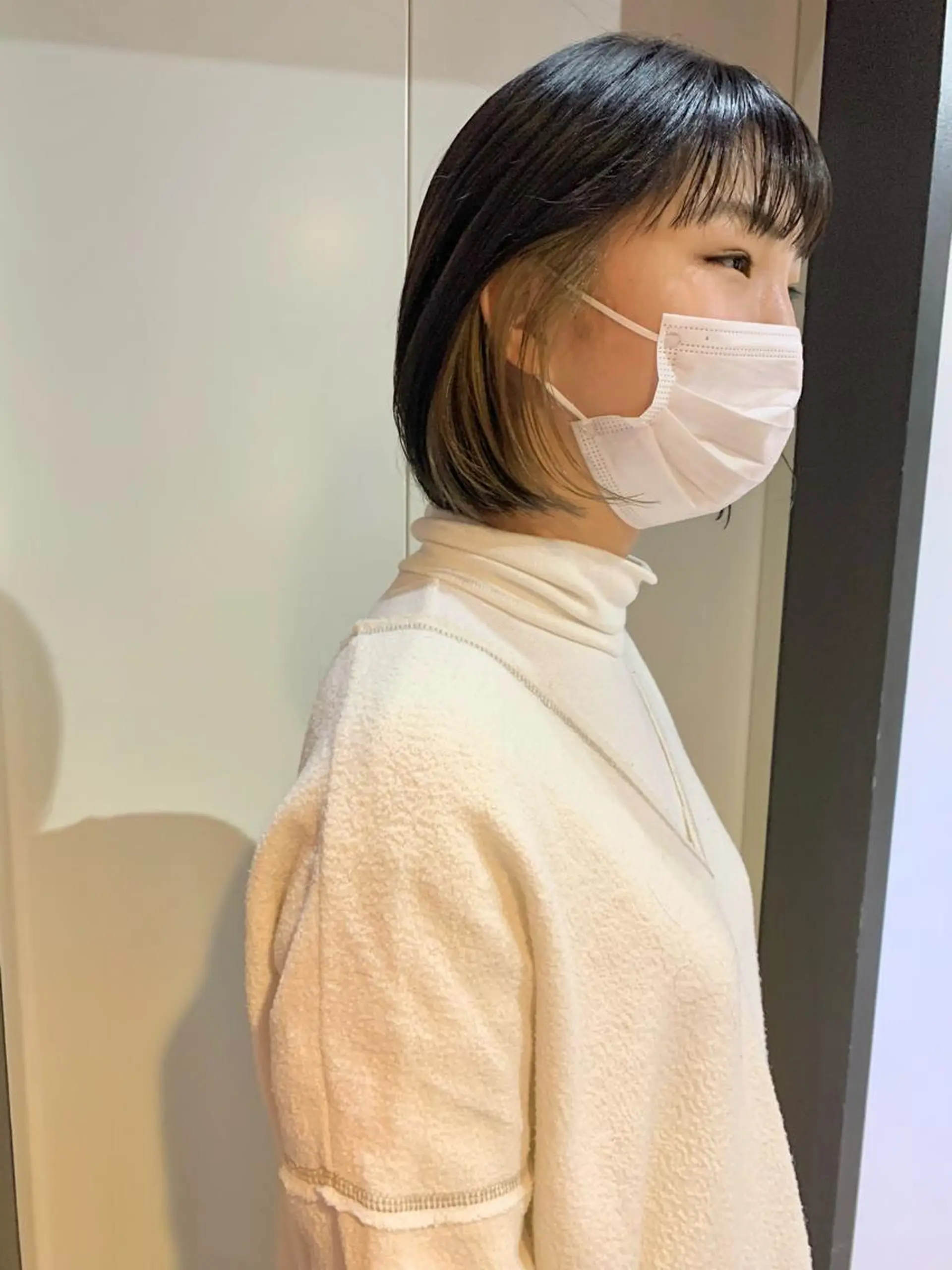 ショート カラー ヘアカラー SAKINO． ベージュカラーのヘアスタイル