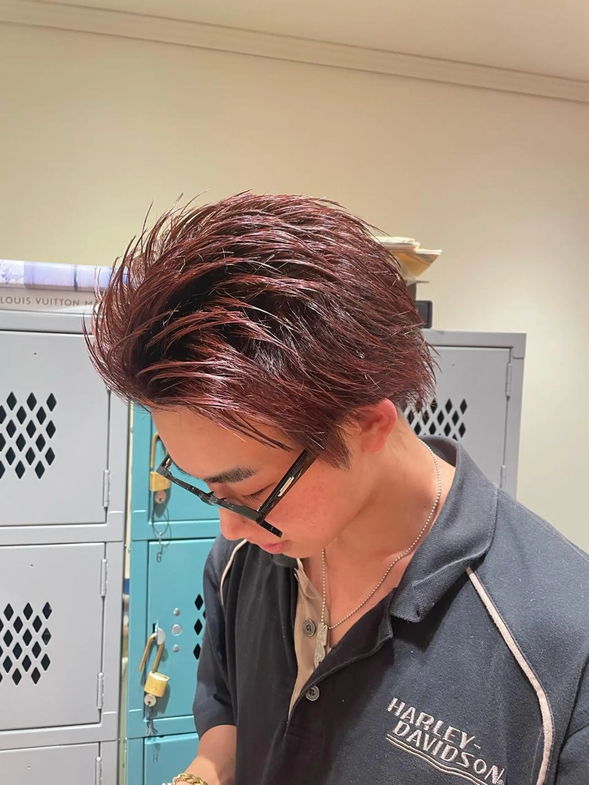 メンズ メンズブリーチ スパイキーショート 大阪梅田 稲葉利也斗のヘアスタイル