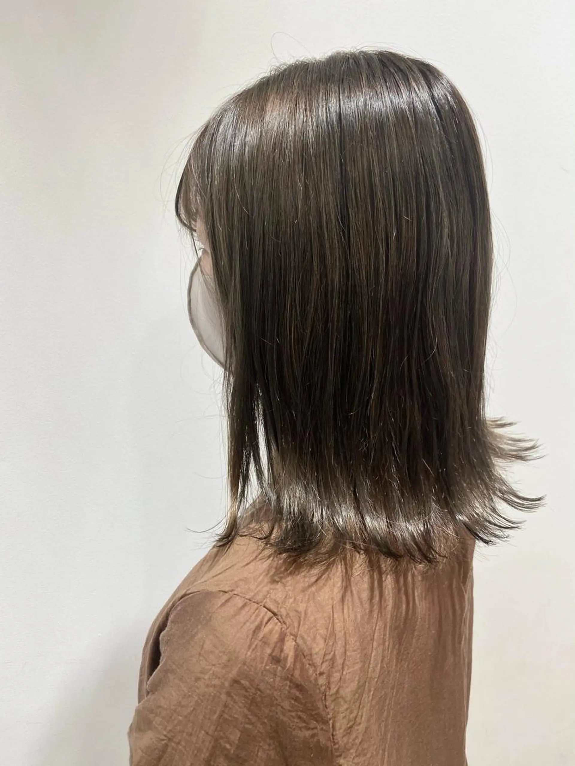 ミディアム カラー カット ヘアカラー トリートメント 🐺ウルフ/レイヤー 似合わせ‎🤍沙羅のヘアスタイル