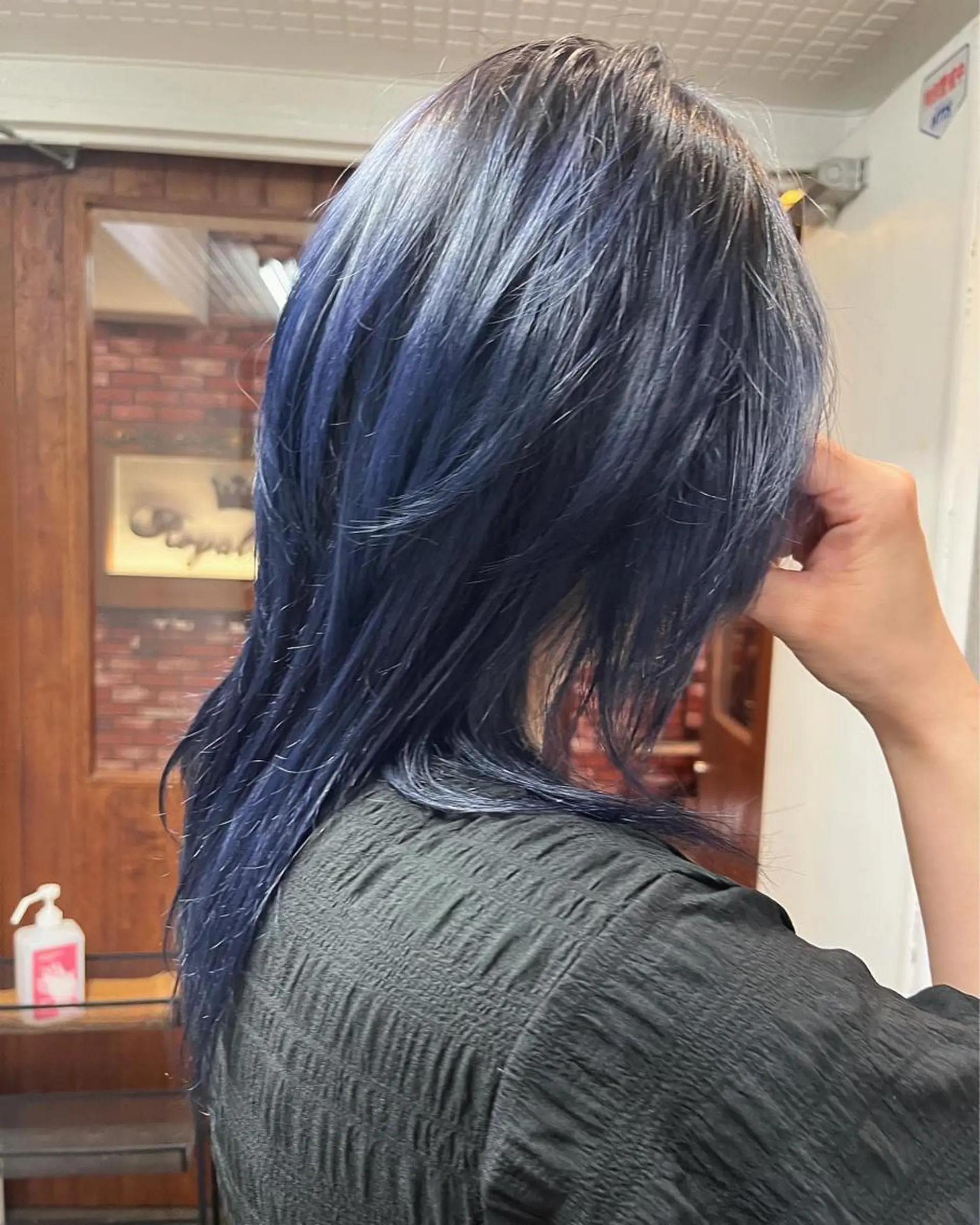 セミロング カラー ブリーチ 眞壁 華子のヘアスタイル