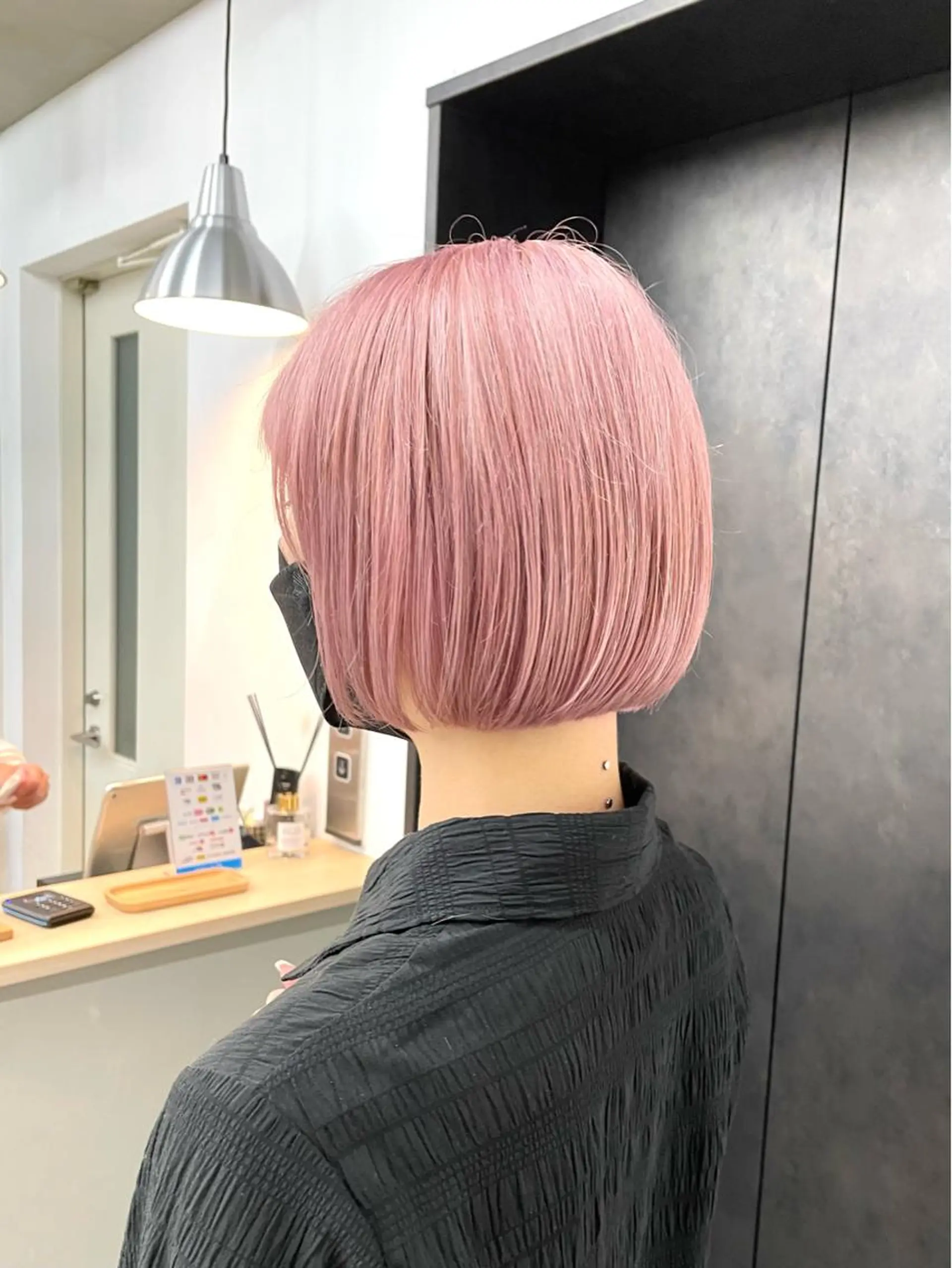 ショート カラー ピンクカラー ホワイトピンク ボブ ショートヘア カット ヘアカラー トリートメント カット髪質改善カラー TAIGAのヘアスタイル
