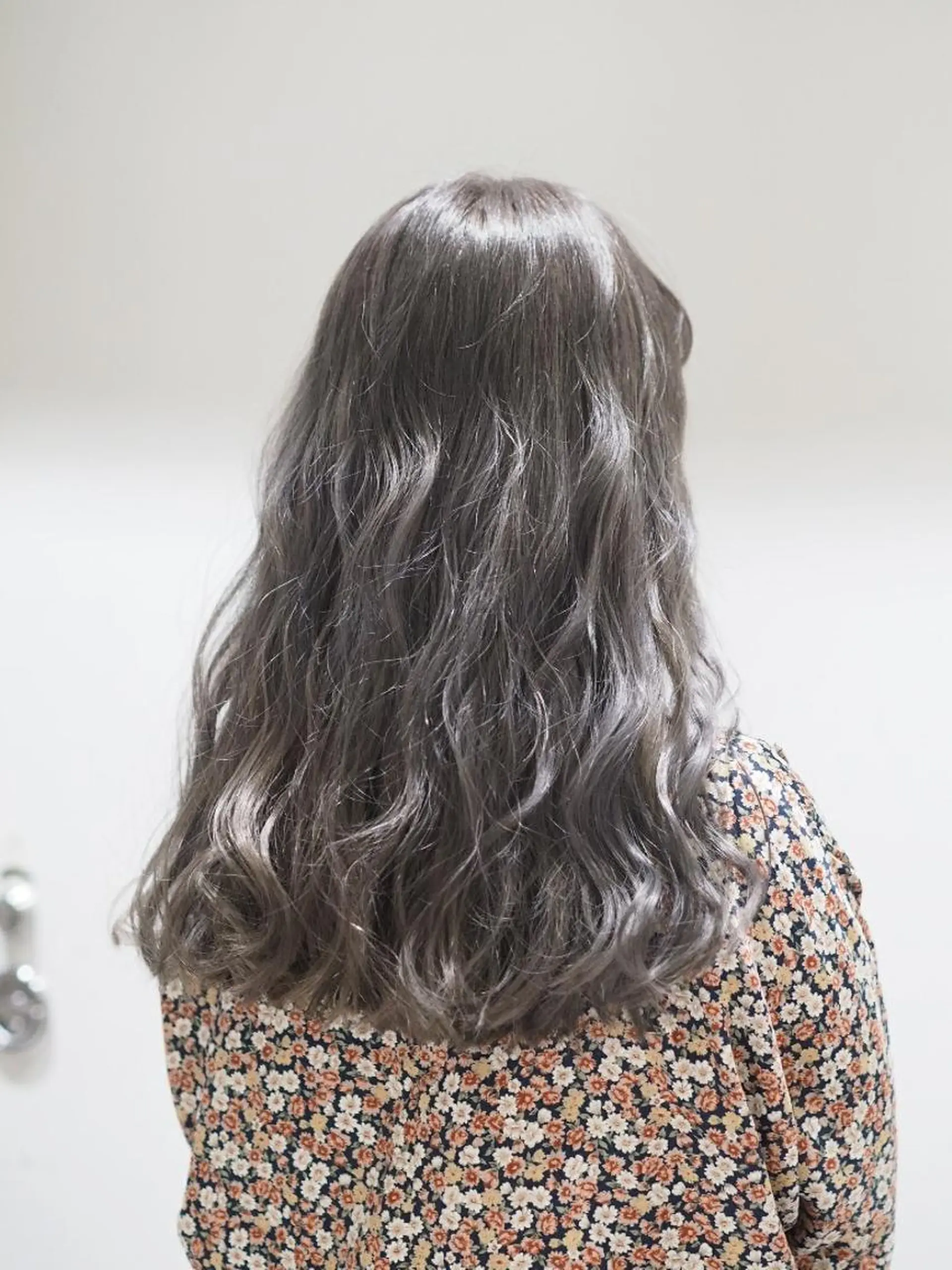 カラー ロング 辻 竜也　のヘアスタイル