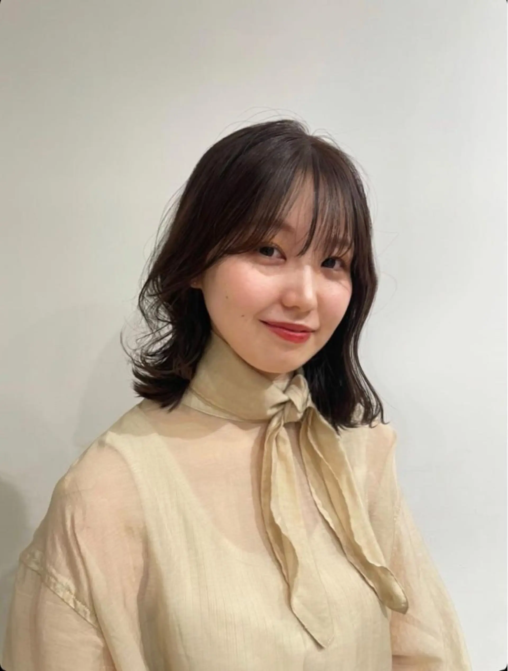 カラー グレージュ 透明感ケアカラー/ レイヤー/ryokaのヘアスタイル