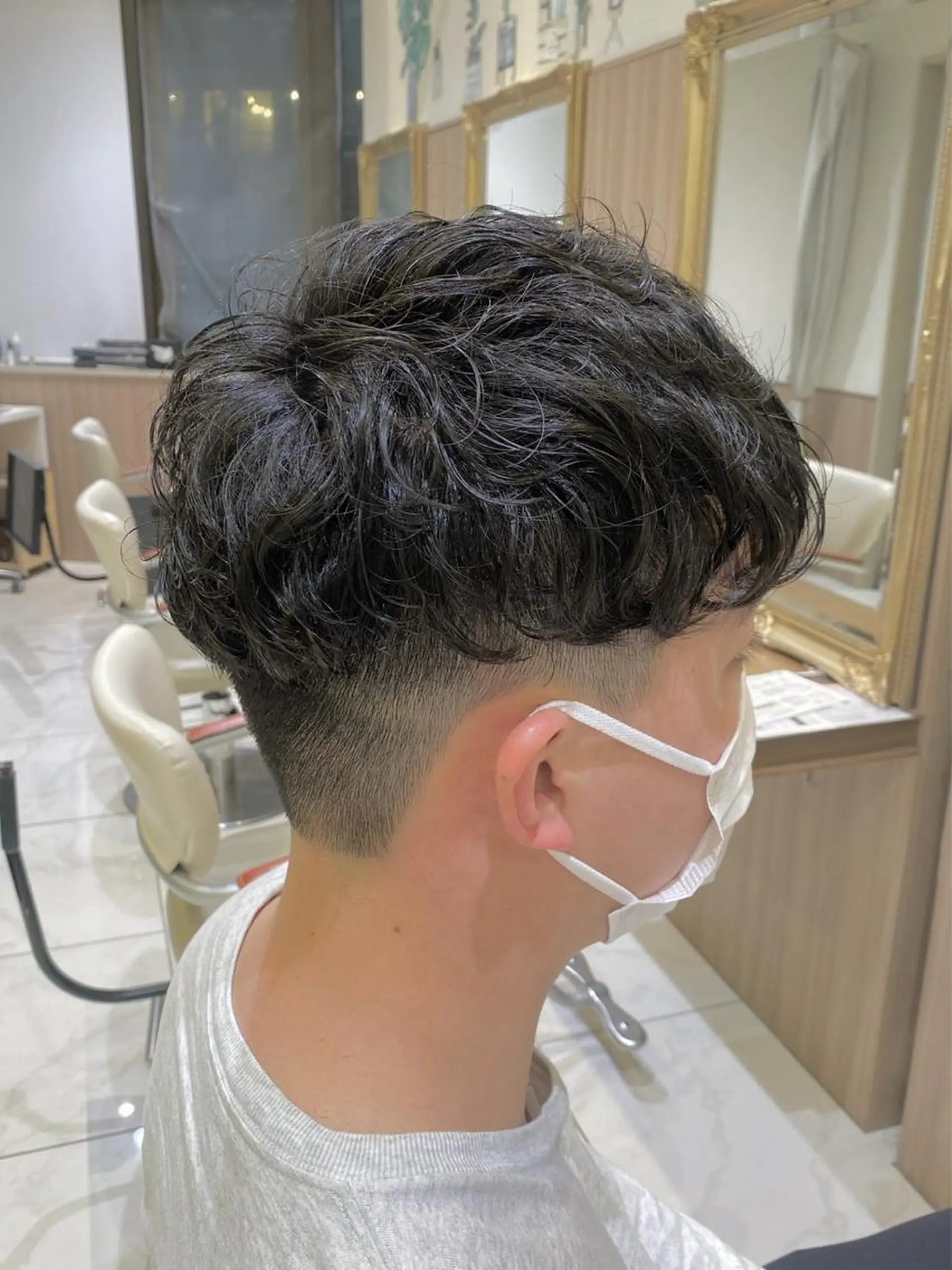 ショート パーマ メンズ 古川 琴美のヘアスタイル