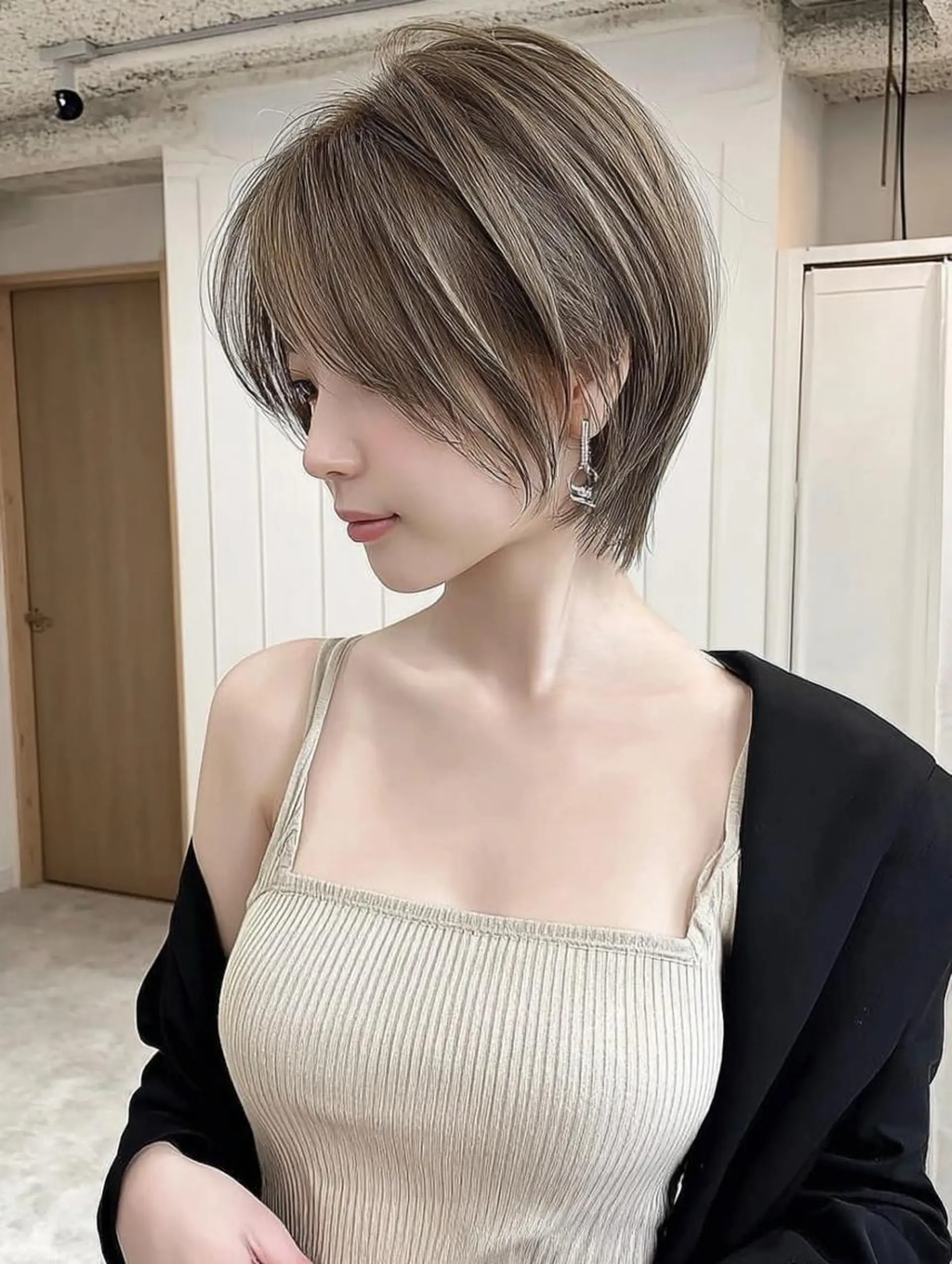 ショート ボブ 髪質改善 似合わせカット ショートヘア 縮毛矯正 カット ヘアカラー レイヤー／Wカラー ／マッキーのヘアスタイル