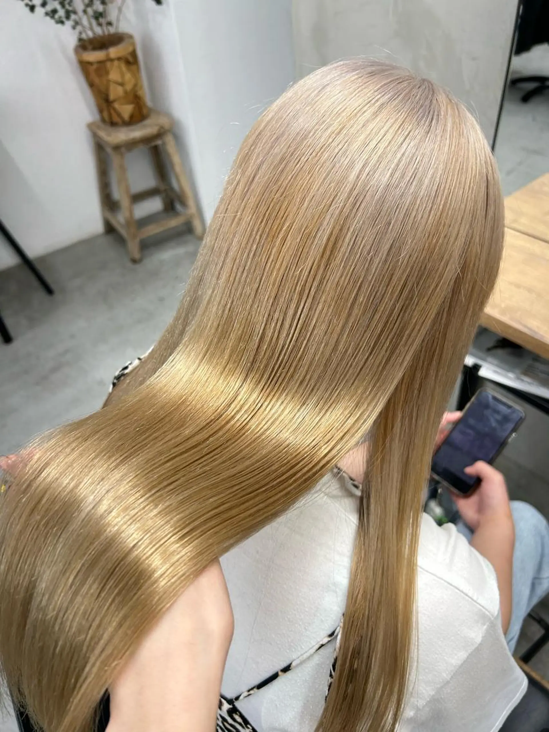 ロング カラー ブロンド ハイトーンカラー カット ヘアカラー トリートメント 🧸艶々韓国ヘア 🧁mizunaのヘアスタイル