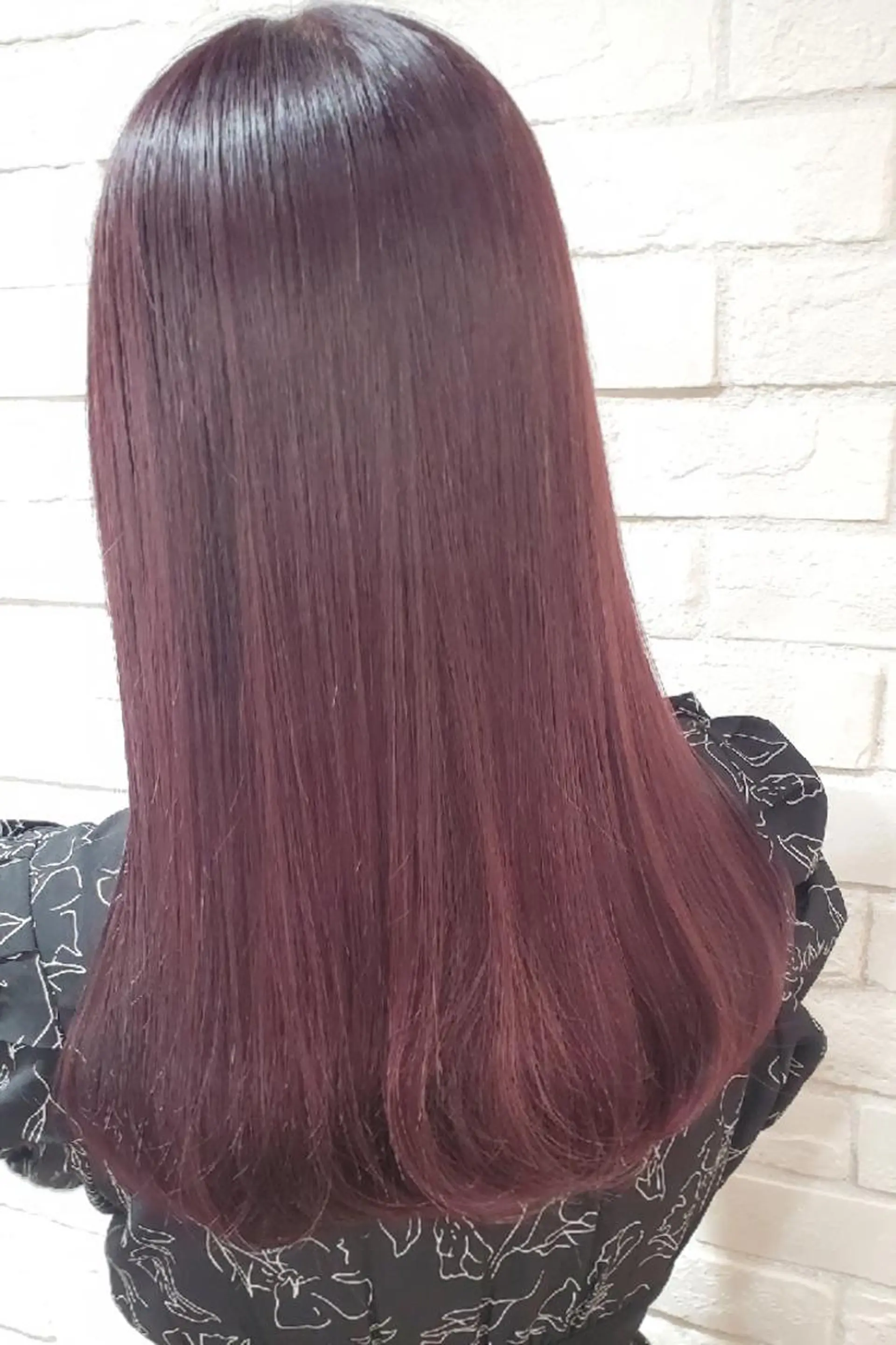 セミロング カラー カシス 透明感カラー イルミナカラー ヘアカラー トリートメント パーソナルカラー 診断🍀マリンのヘアスタイル