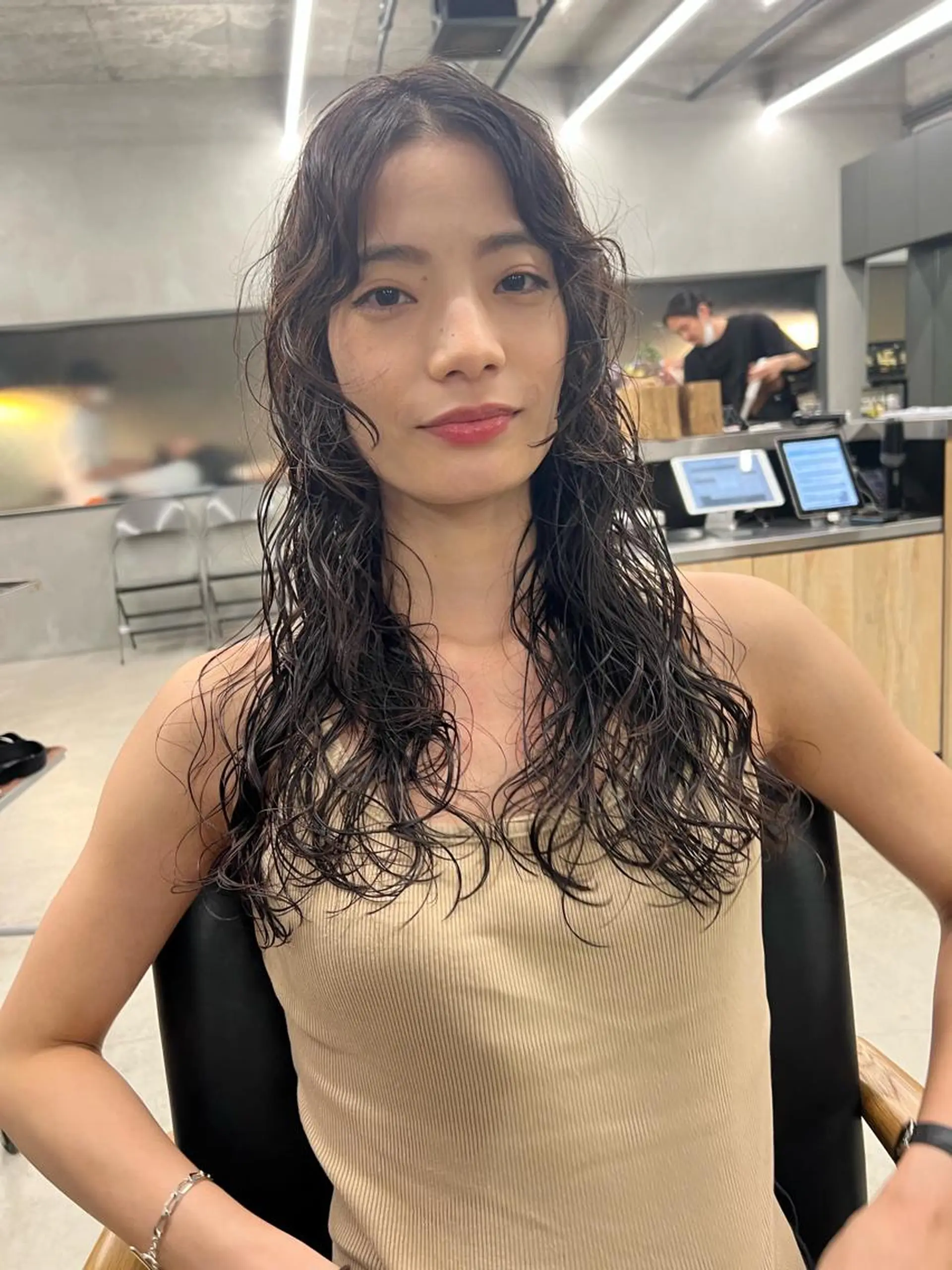 セミロング パーマ セミロングパーマ 顔周りカット sakoda shunkiのヘアスタイル