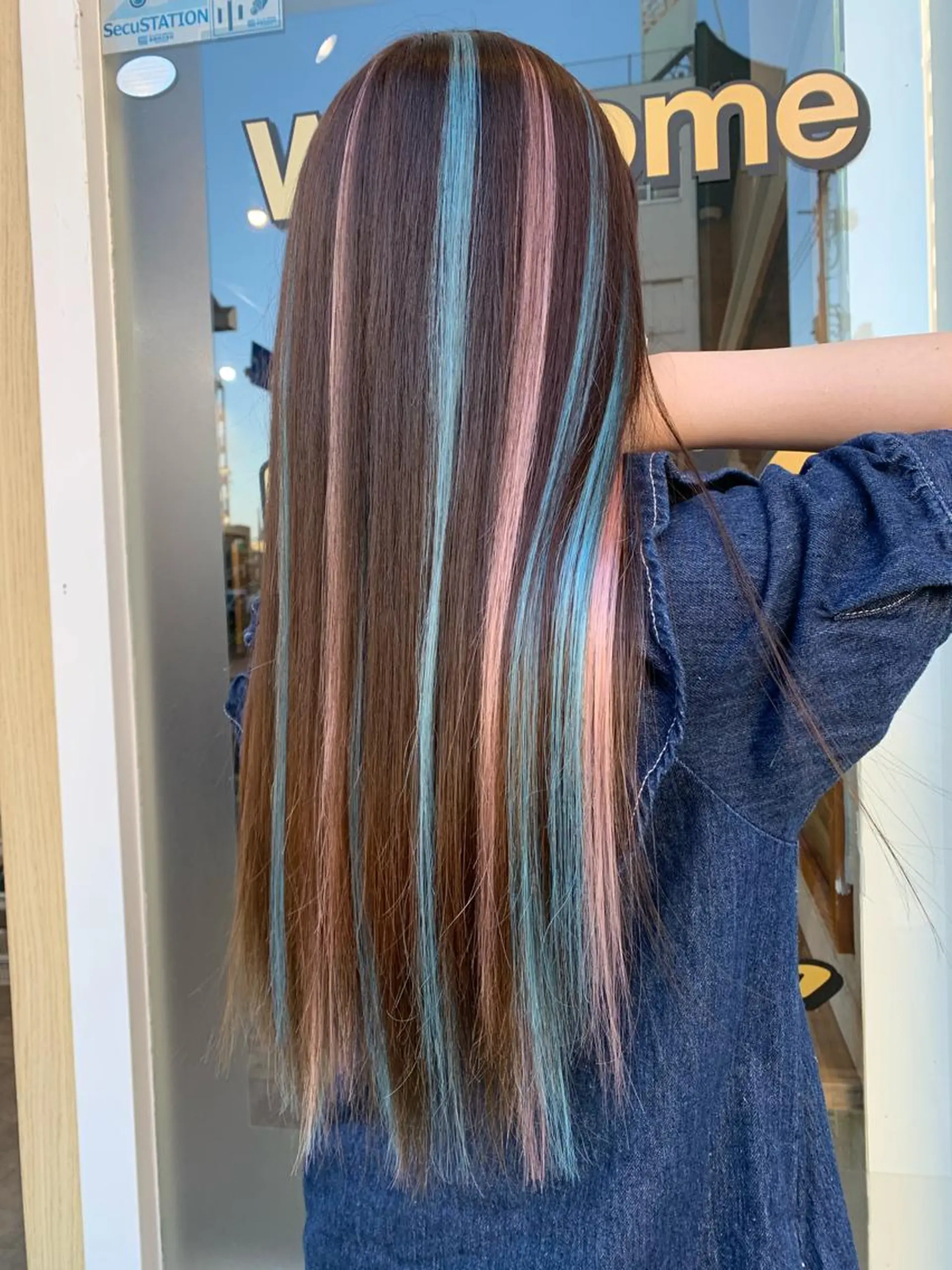 ロング エクステ ハイライト 🤍韓国風レイヤー/ 艶髪🤍鳥越美羽のヘアスタイル