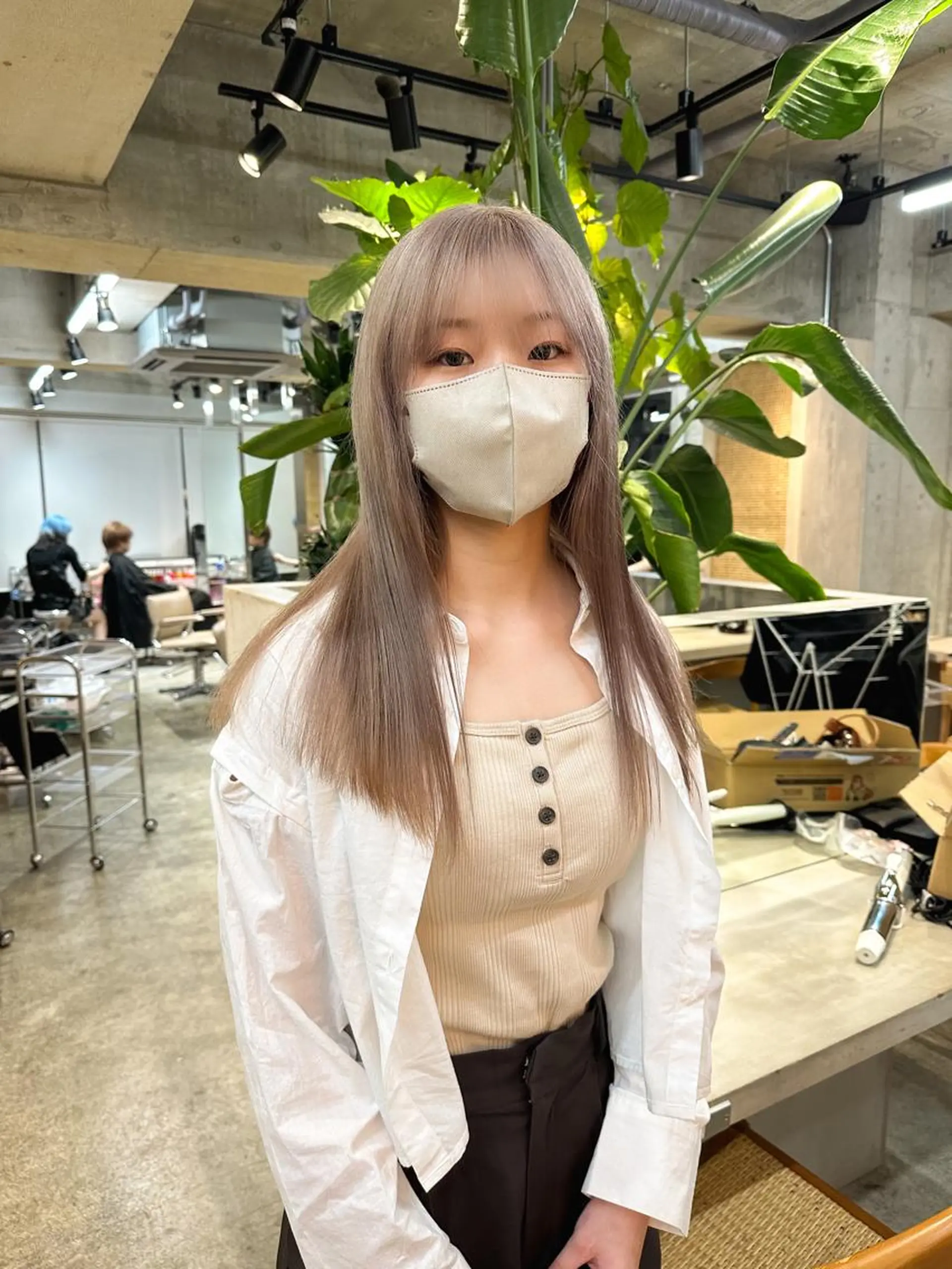 ミディアム カラー ネイル マツエク・マツパ アイブロウ グレージュ ミルクティーグレージュ ハイライト🌟/ ボブ/豊田のヘアスタイル