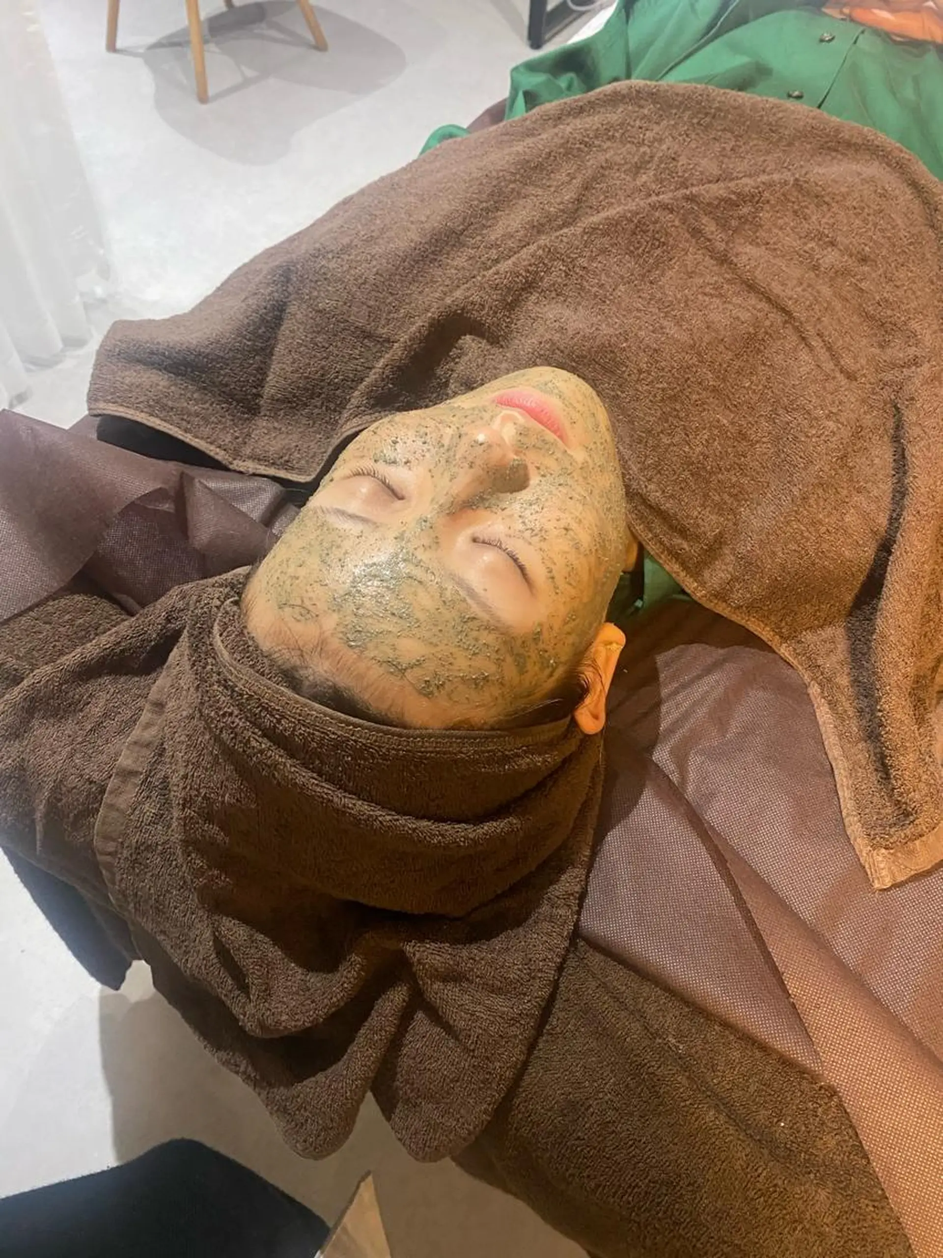 ハーブピーリング専門 毛穴洗浄❤️眉waxのエステ・リラクイメージ