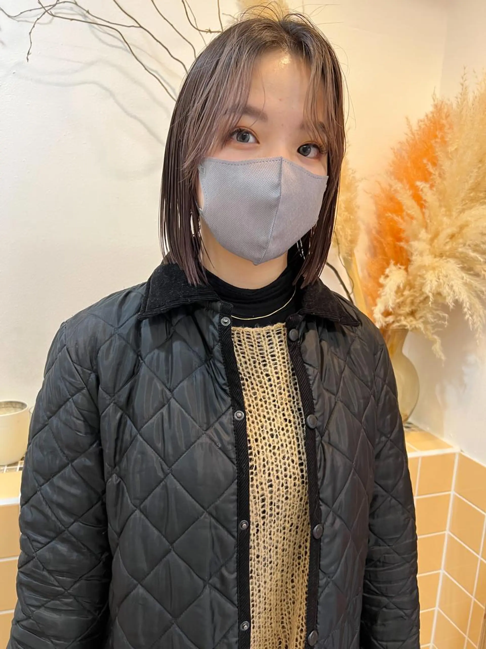 ショート カラー 顔周りレイヤー/韓国 ブリーチminamiのヘアスタイル