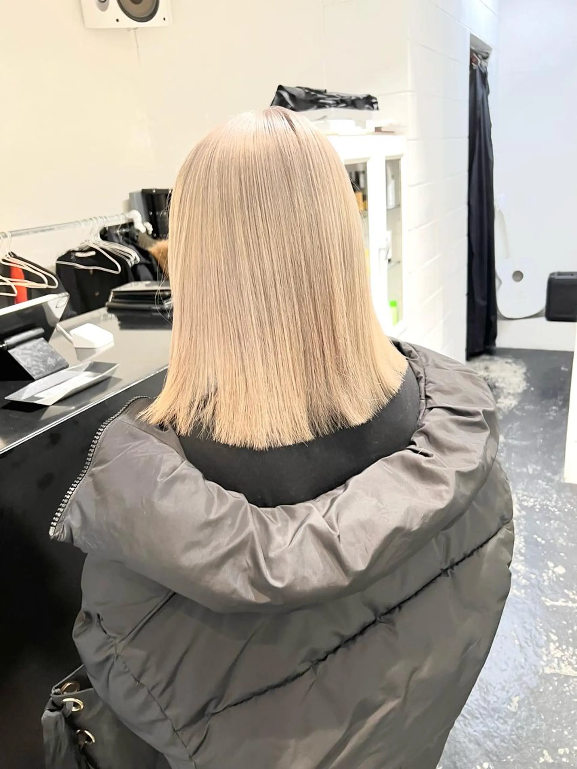 ロング カラー パーマ ヘアアレンジ メンズ キッズ メンズウルフカット アッシュ ベージュカラー 黒髪 ブロンド ブリーチ　ハイトーン 特化🌈フジタハルキのヘアスタイル