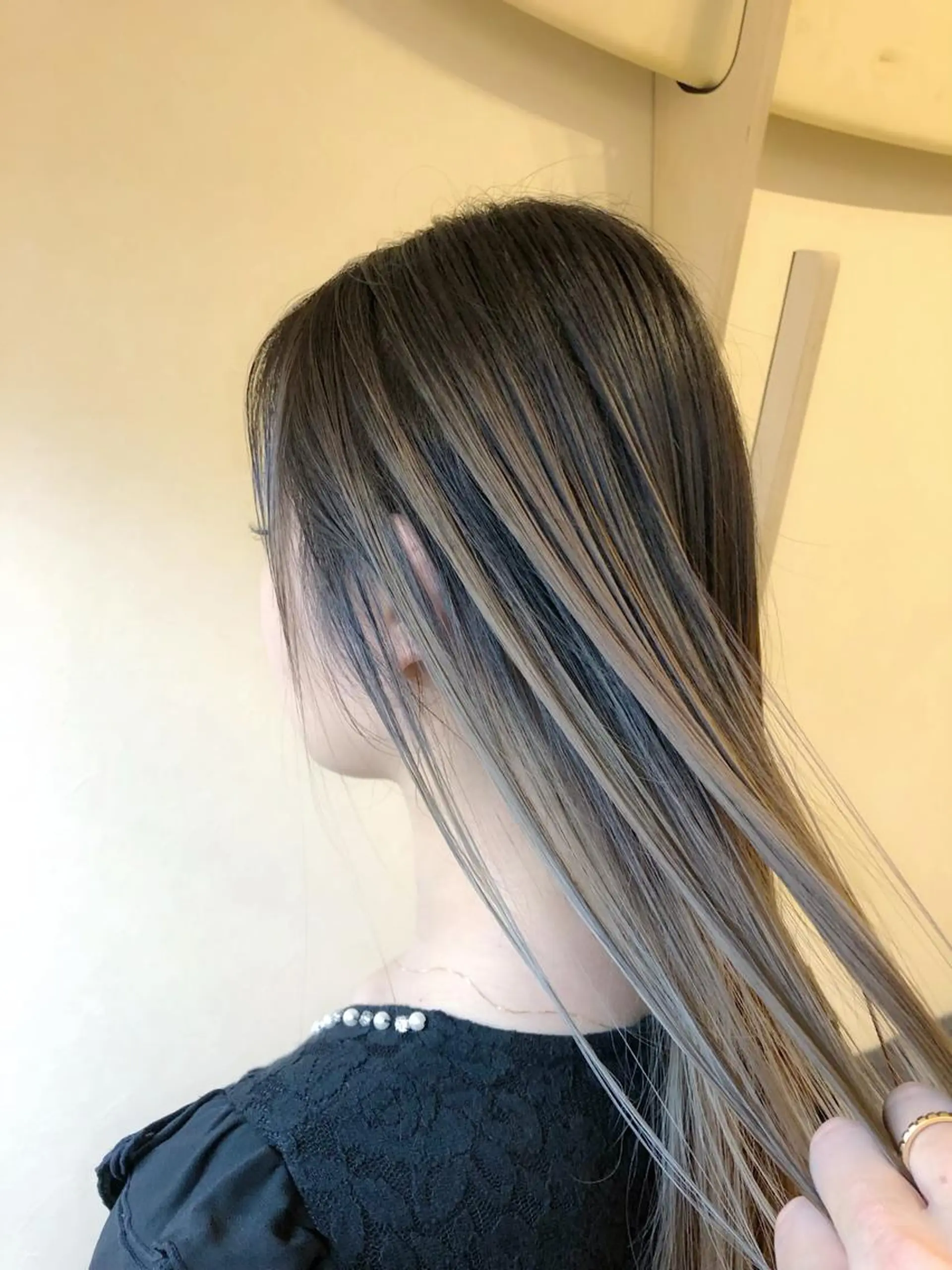 ロング カラー カット ヘアカラー トリートメント 小濱 秀人のヘアスタイル