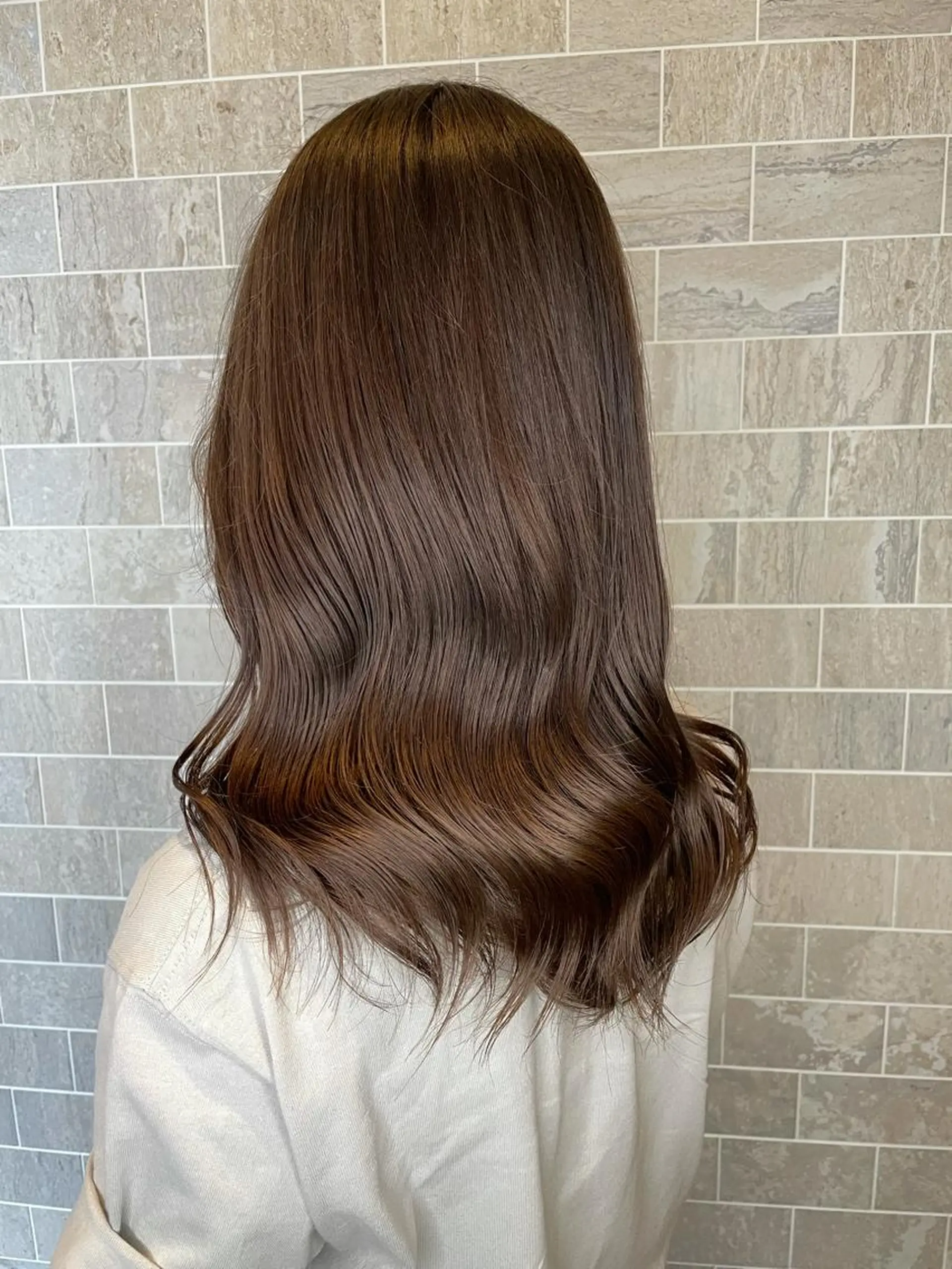 セミロング ヘアカラー トリートメント ブリーチ毛矯正.髪質 改善.髪にドラマをのヘアスタイル