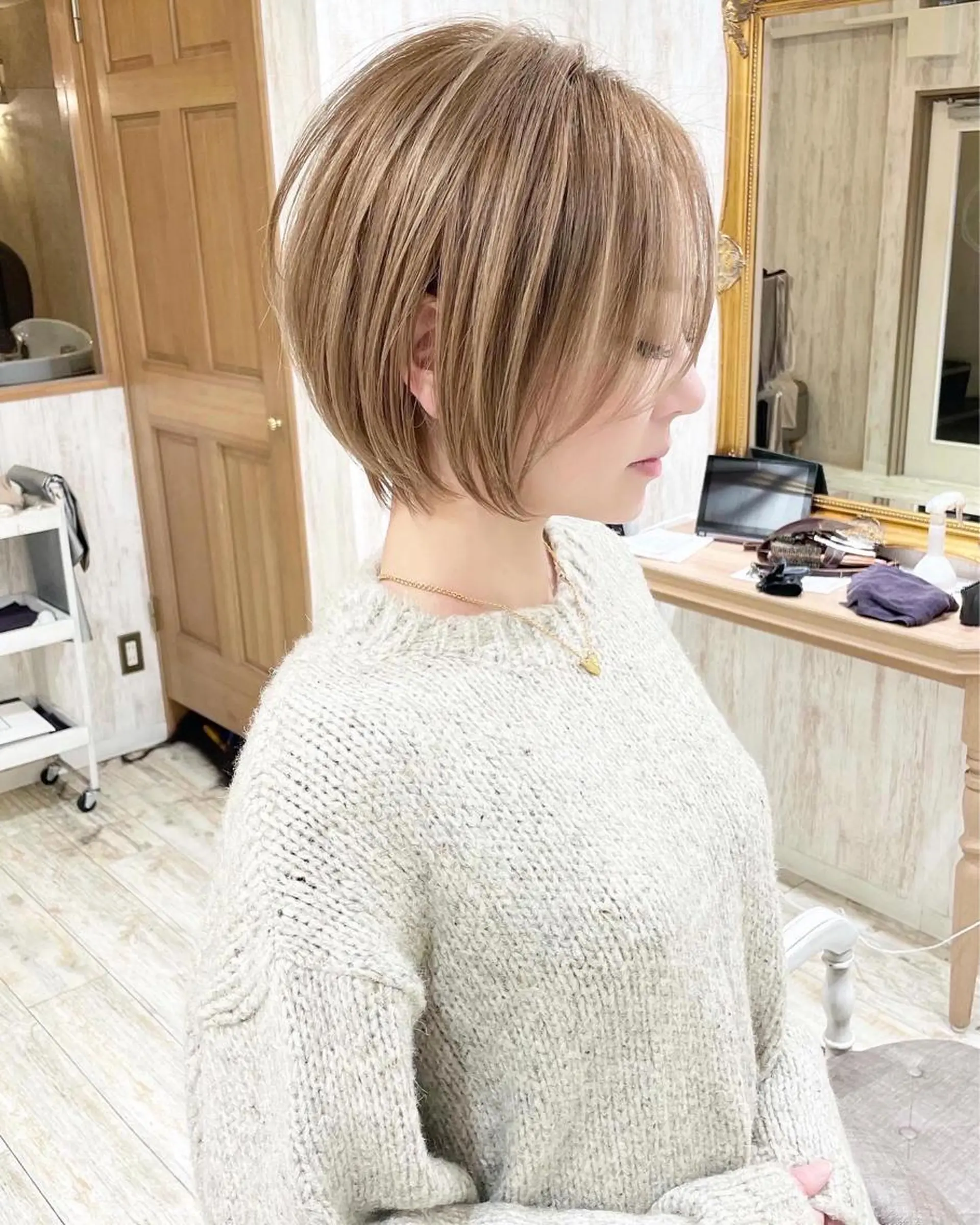 ショート 小野 明日香のヘアスタイル