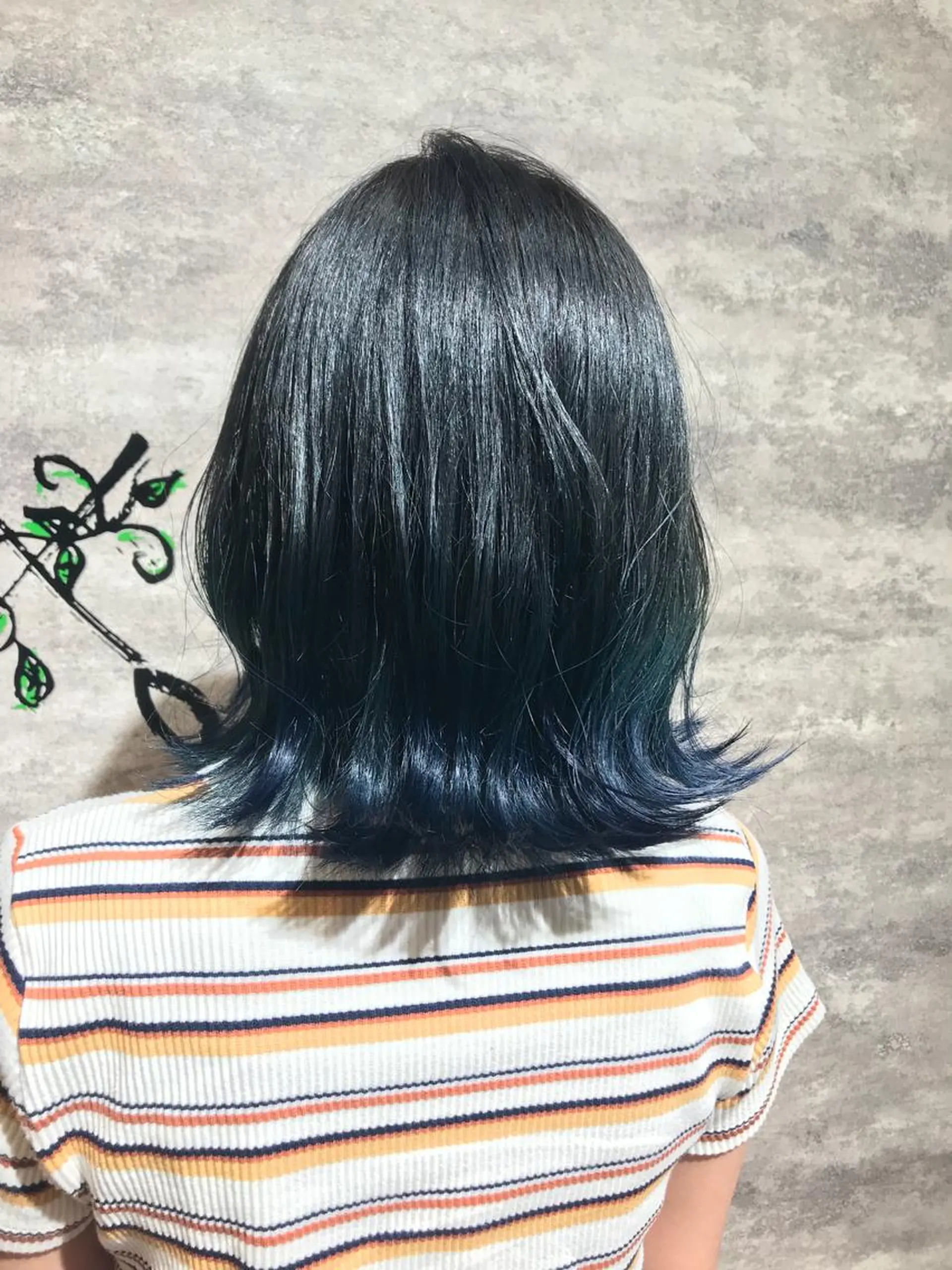 ショート カラー uru"所属・uru" すずきさゆりのヘアスタイル