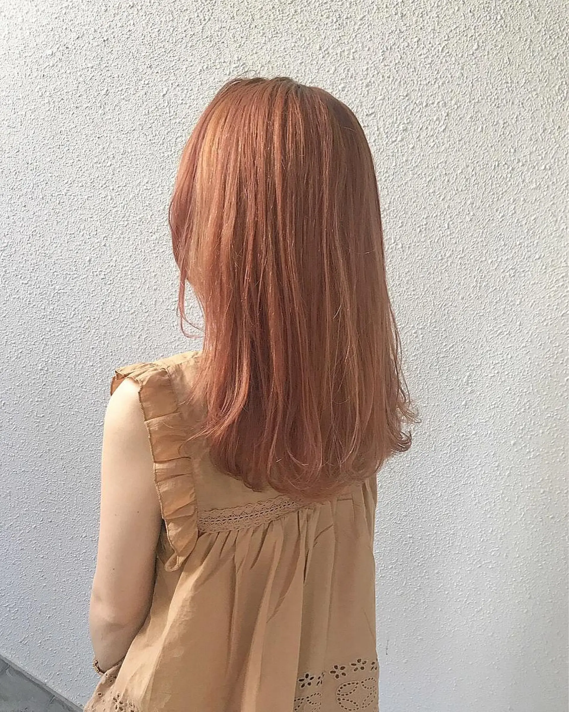 ミディアム カラー ベージュカラー ブリーチ ダブルカラー ピンクカラー ピンクベージュ インナーカラー/天神 ブリーチ/吉田のヘアスタイル