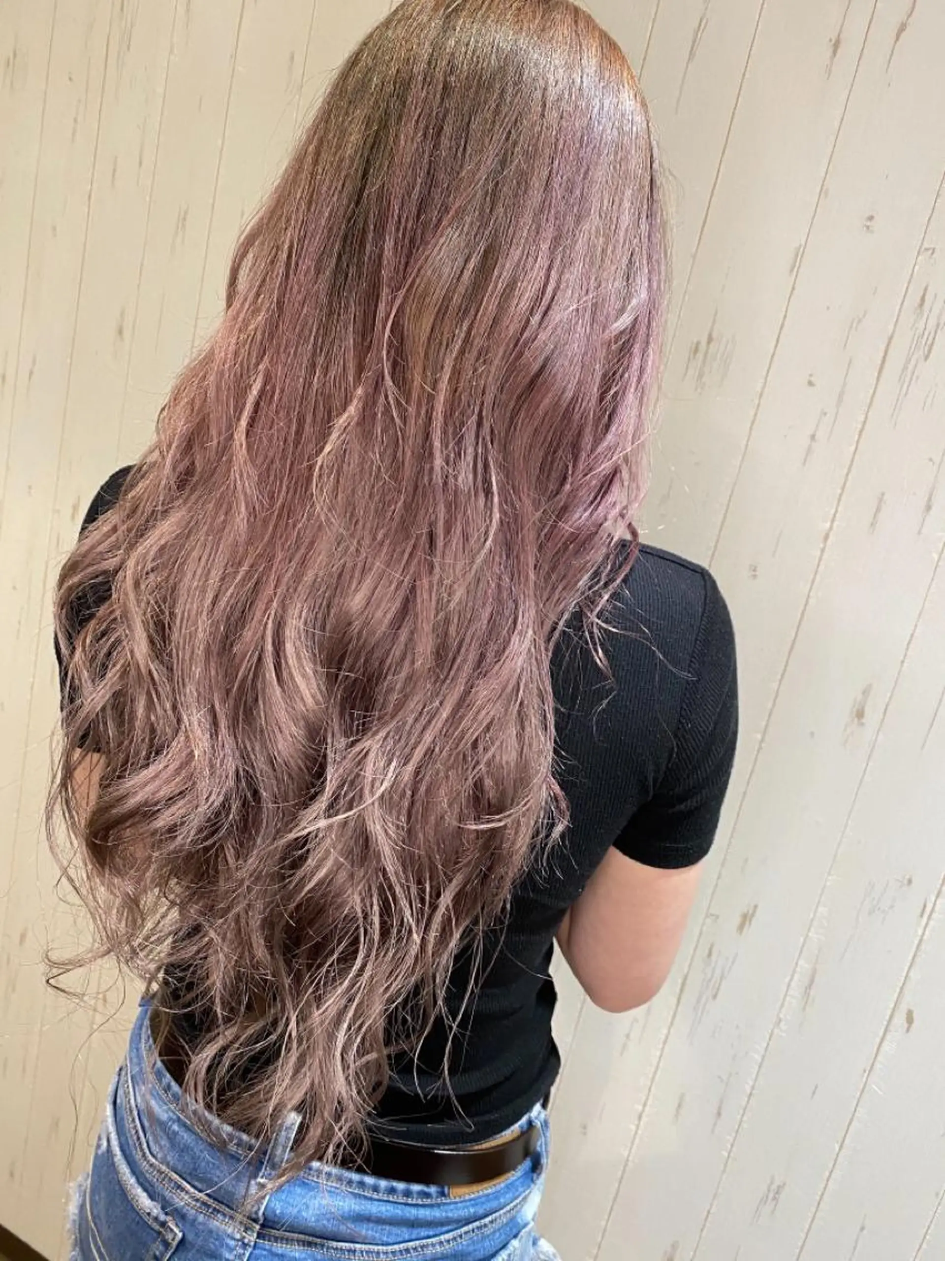 ロング 小笠原 愛美のヘアスタイル