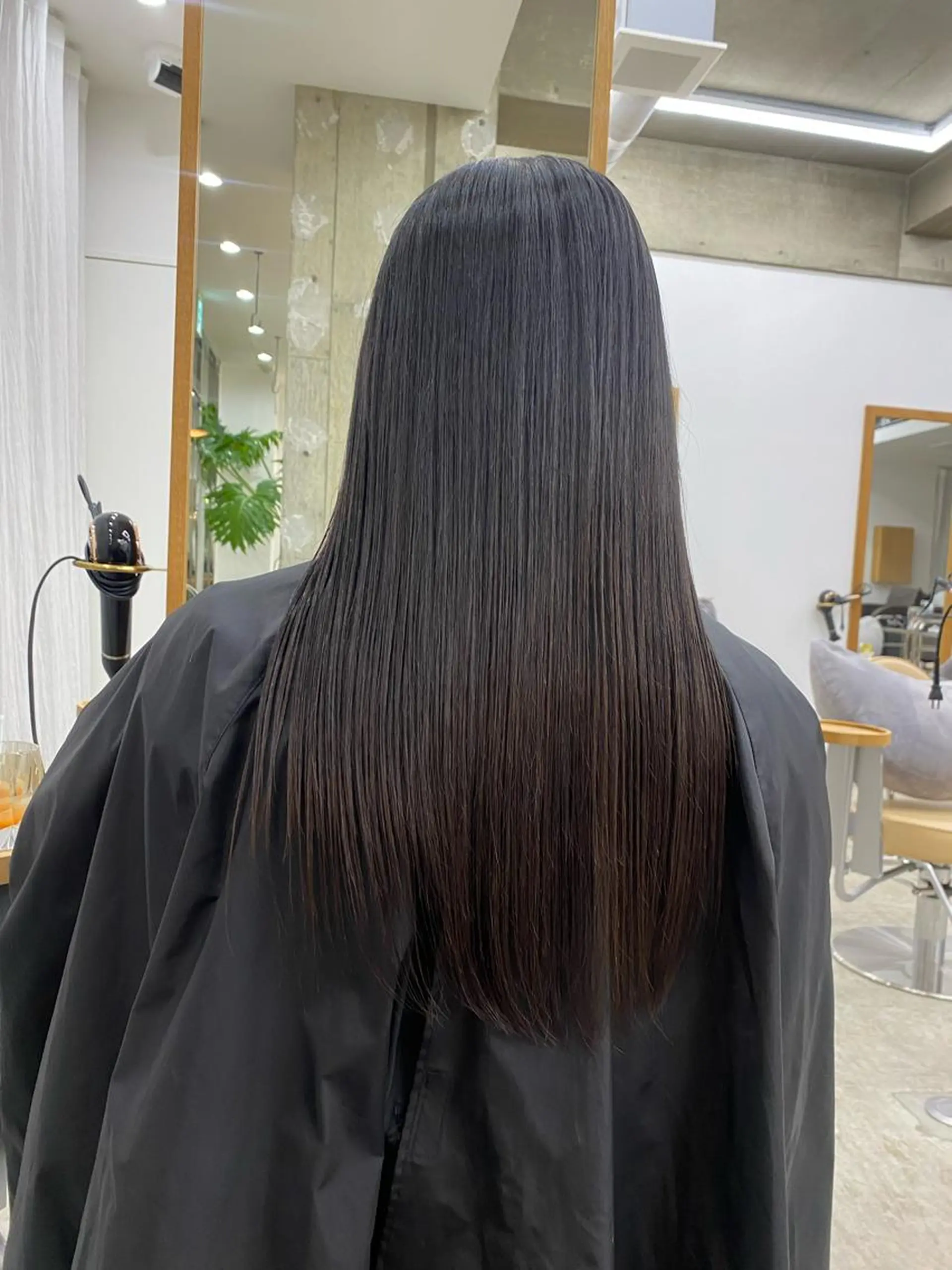 パーマ 縮毛矯正 ストレートパーマ KVELL ユナのヘアスタイル