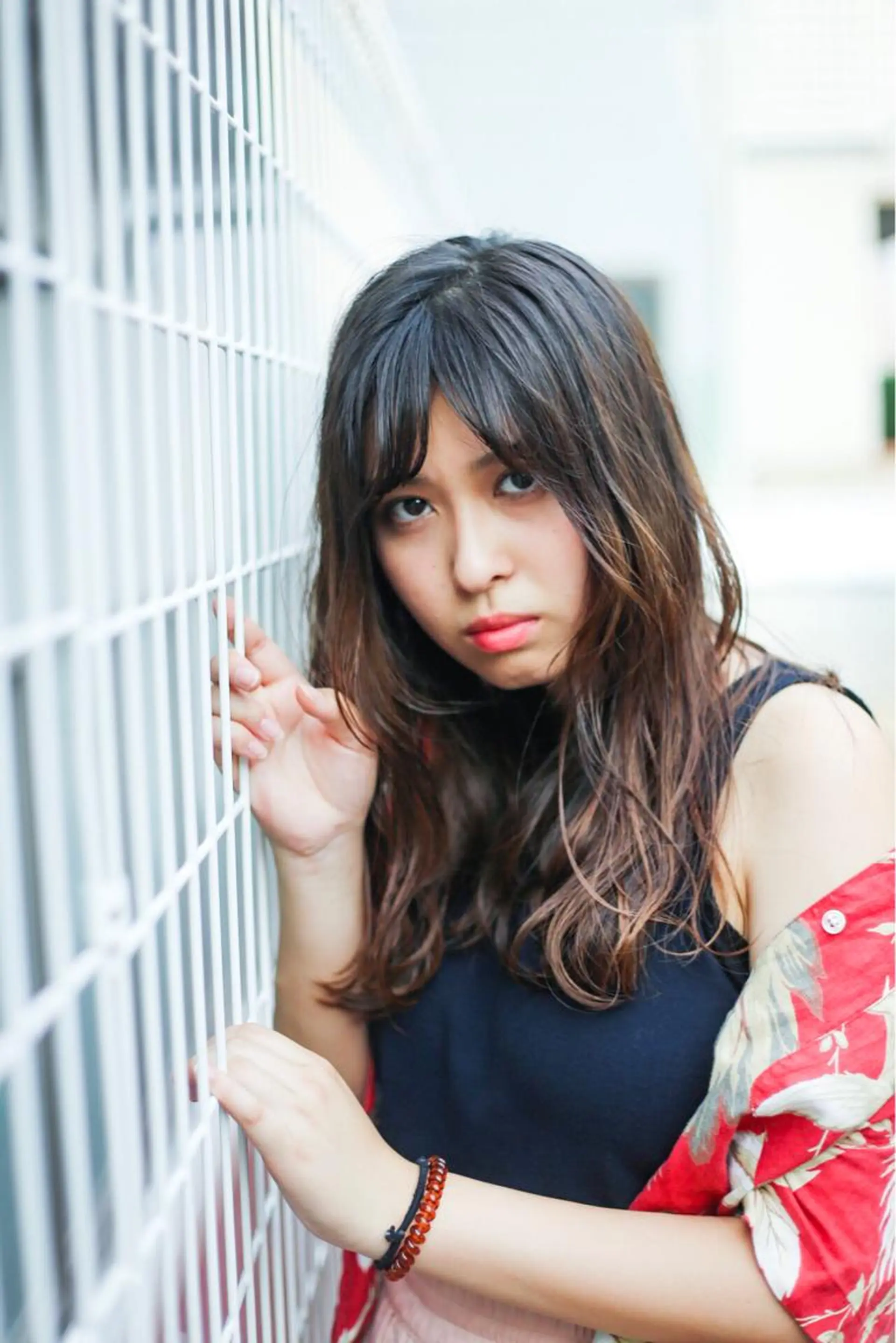 ロング TAI透明カラー 柔らかい縮毛矯正のヘアスタイル