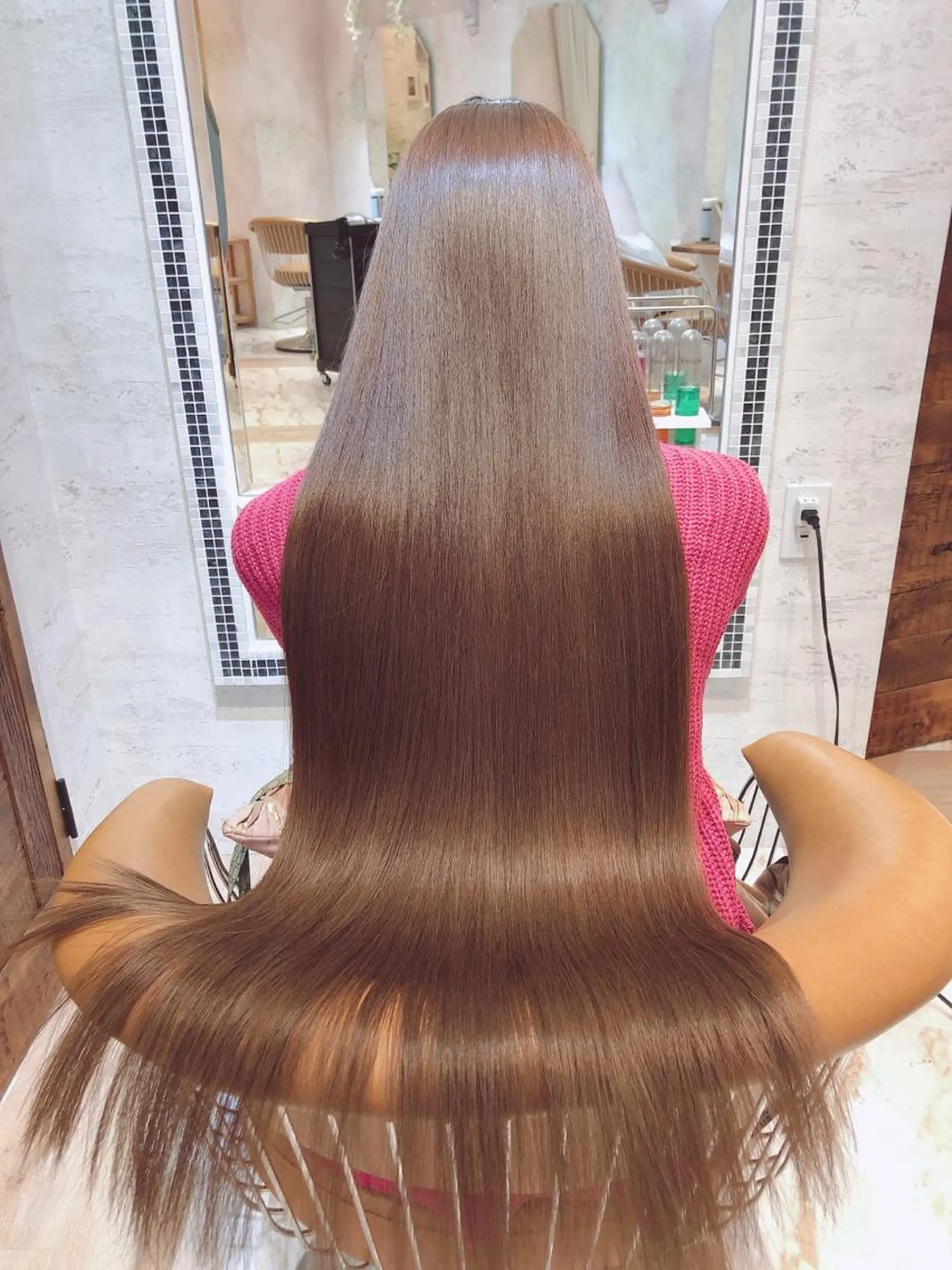 セミロング ミルクティーブラウン カット ヘアカラー トリートメント 代表山口ひな 髪質改善のプロのヘアスタイル