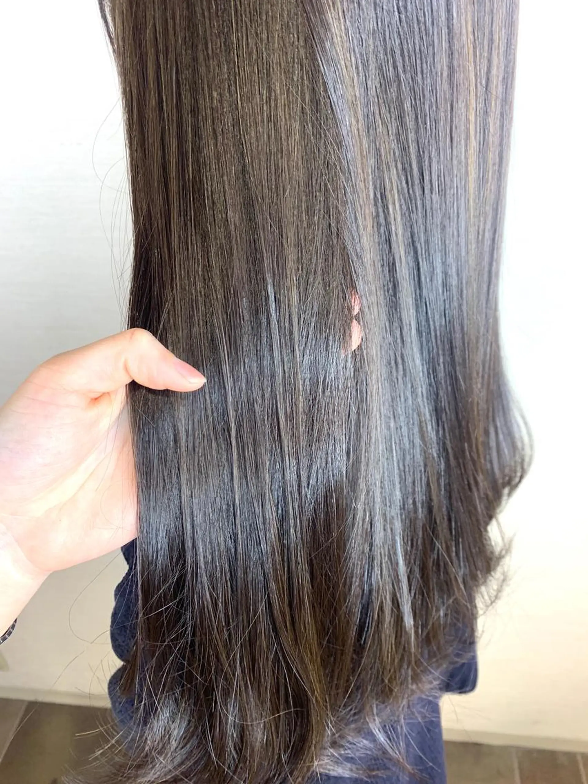 ロング カラー 韓国レイヤーカット/ ダブルカラーのヘアスタイル