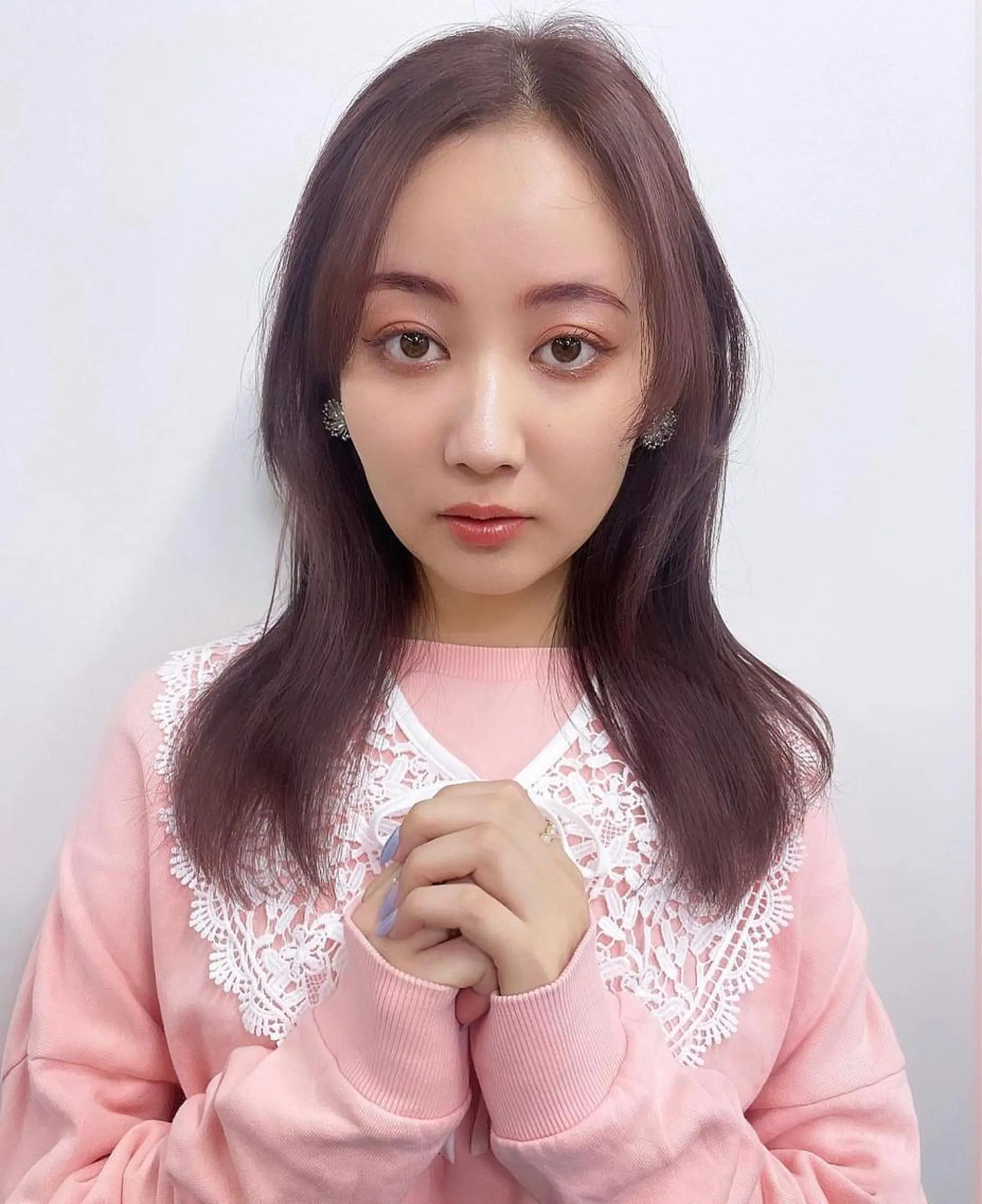 セミロング カラー 河西 彩香/ブリーチカラーのヘアスタイル