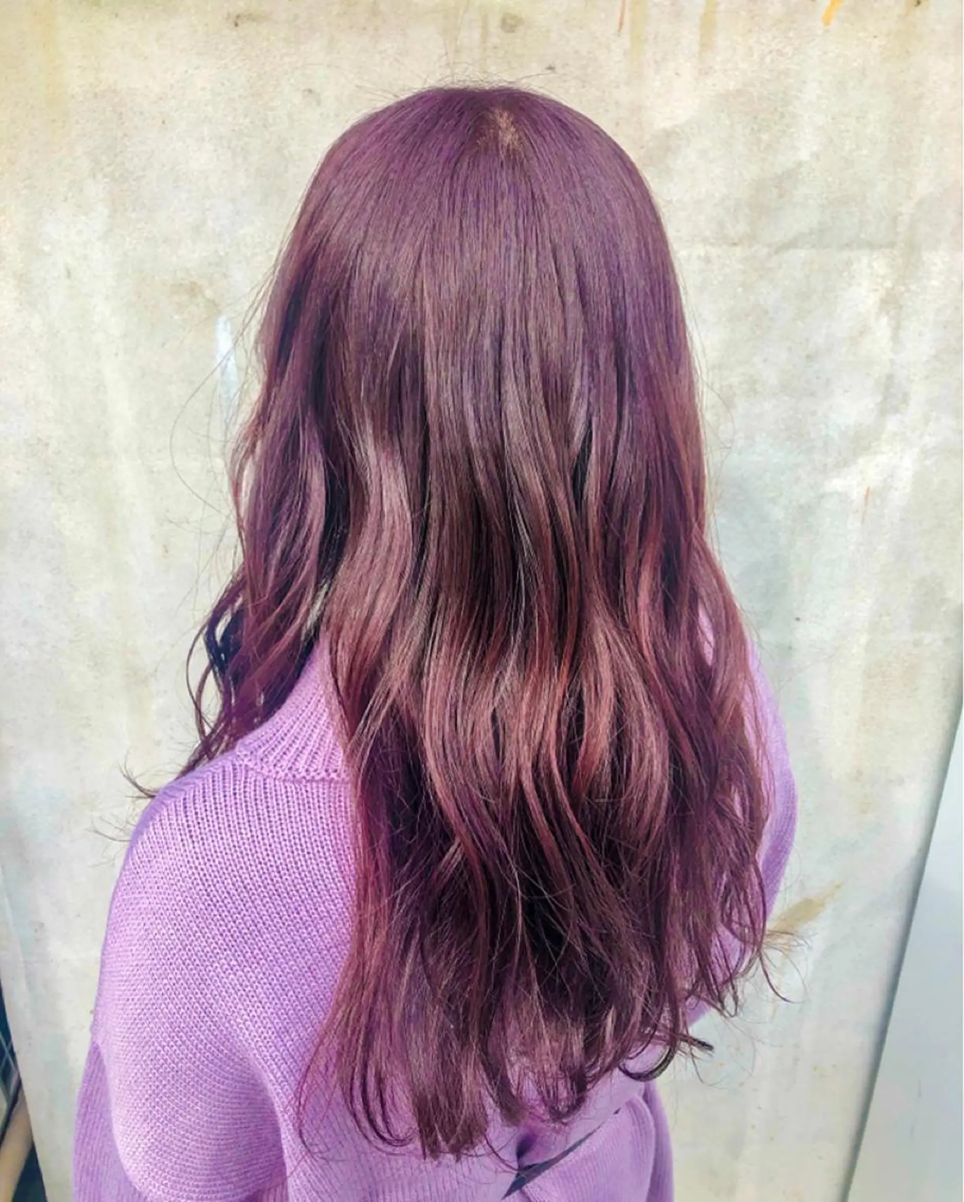 ロング パープルカラー ヘアカラー 佐藤 美聡のヘアスタイル