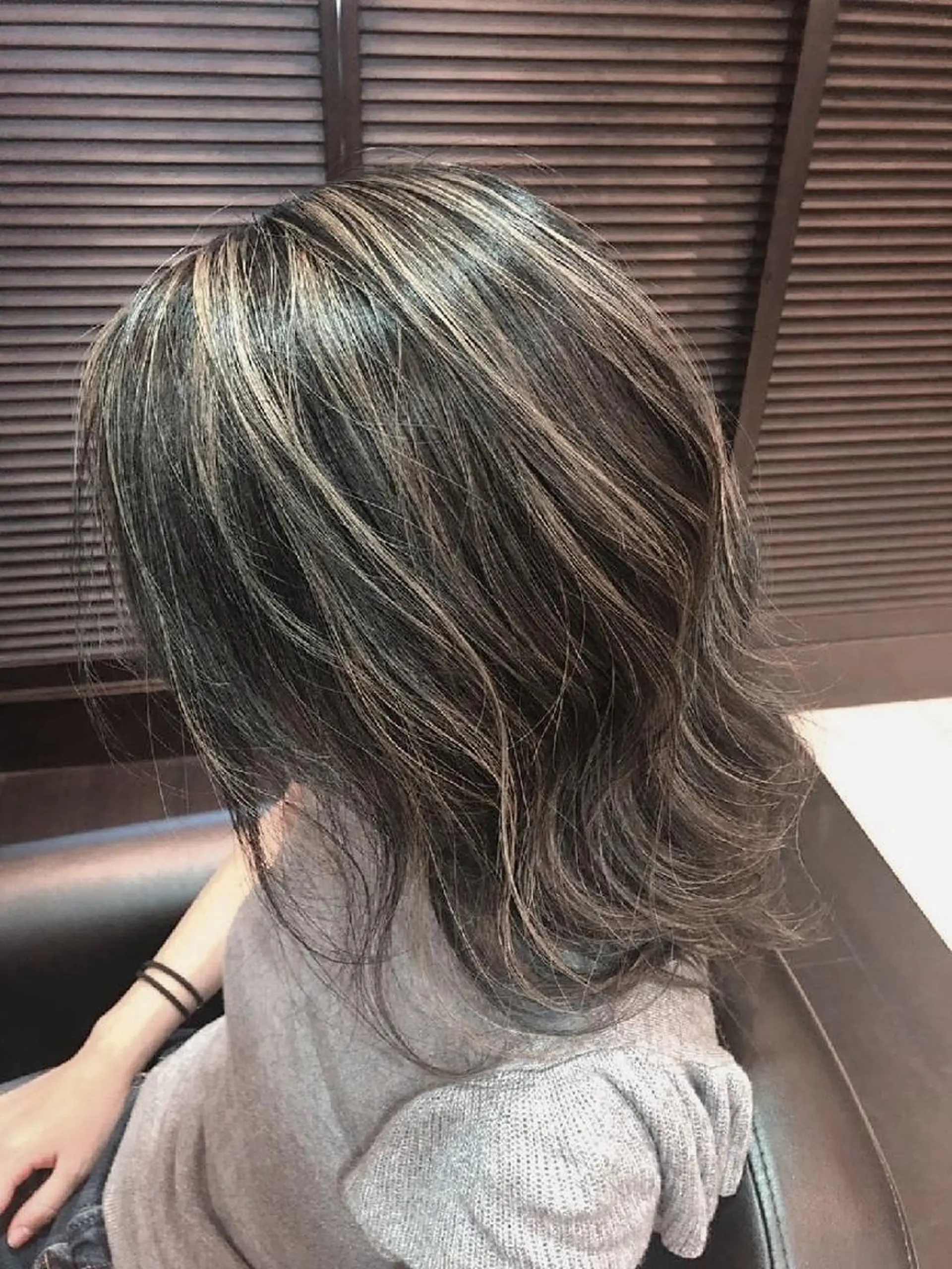 ミディアム カラー ハイライトカラー ハイライト 前之園 ひかるのヘアスタイル