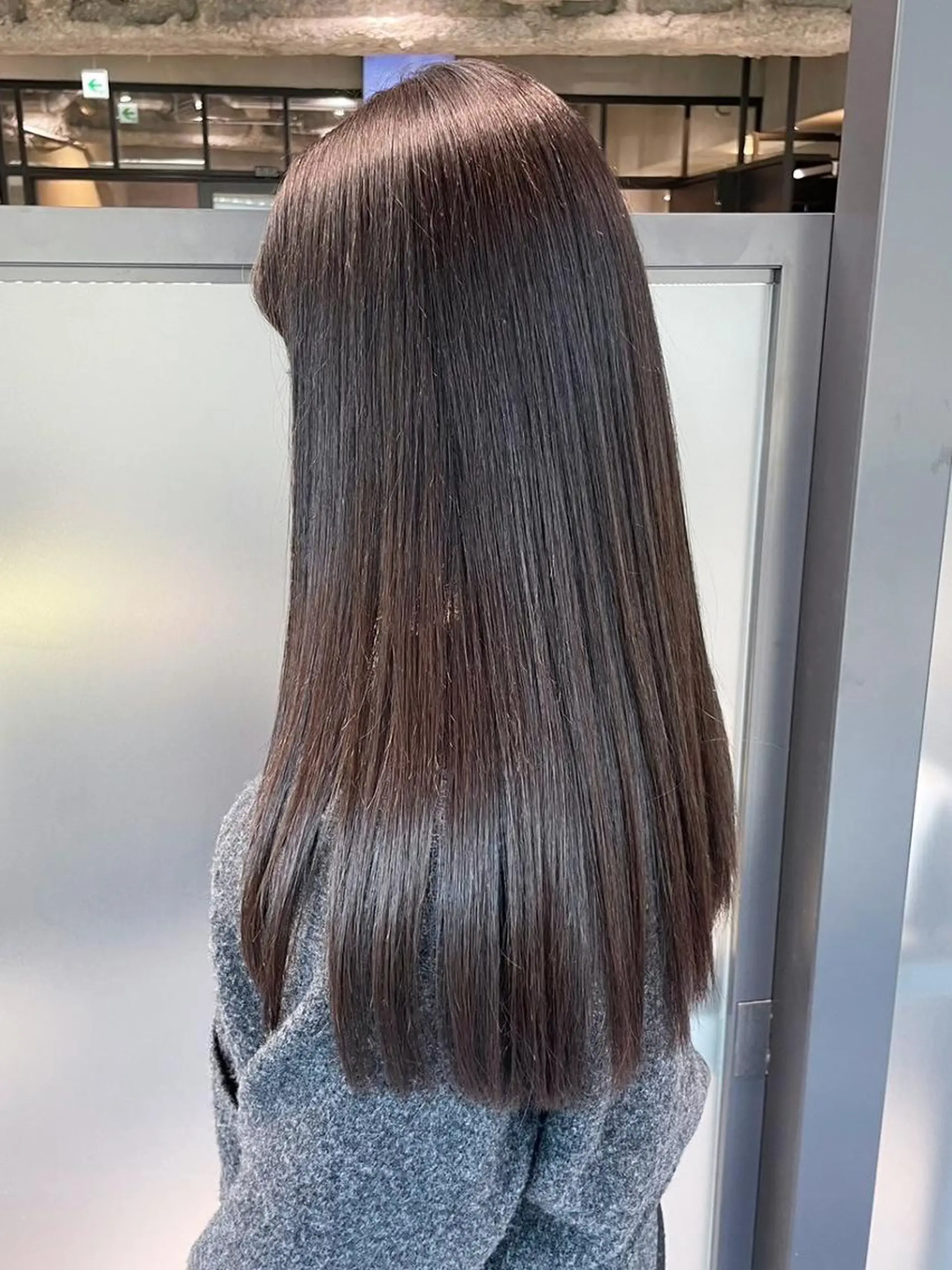 カラー セミロング 顔まわりレイヤー 顔周りカット 韓国風ヘア レイヤーカット おくれ毛 カット ヘアカラー トリートメント ITbyALBUM 松戸のヘアスタイル