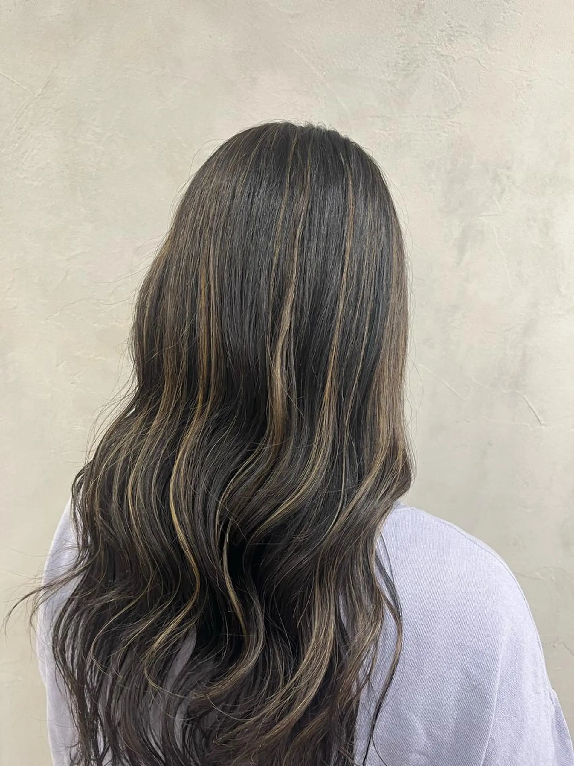 ロング カラー 🫧tomoka 透明感カラー🫧のヘアスタイル