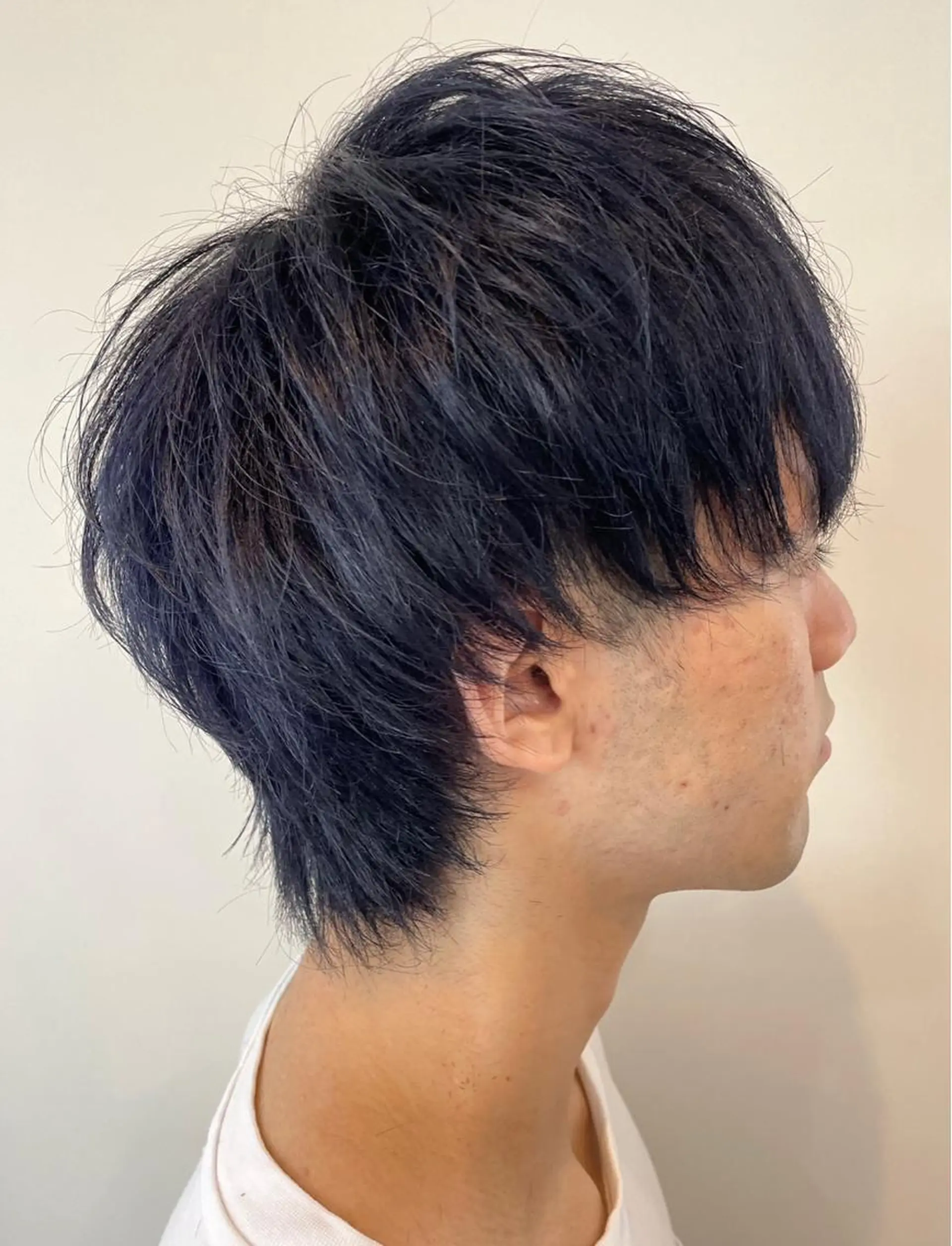 ショート カラー メンズ メンズブリーチ メンズウルフカット 黒髪 ブリーチ ブルーカラー カット ヘアカラー FLAGS YAMATOのヘアスタイル