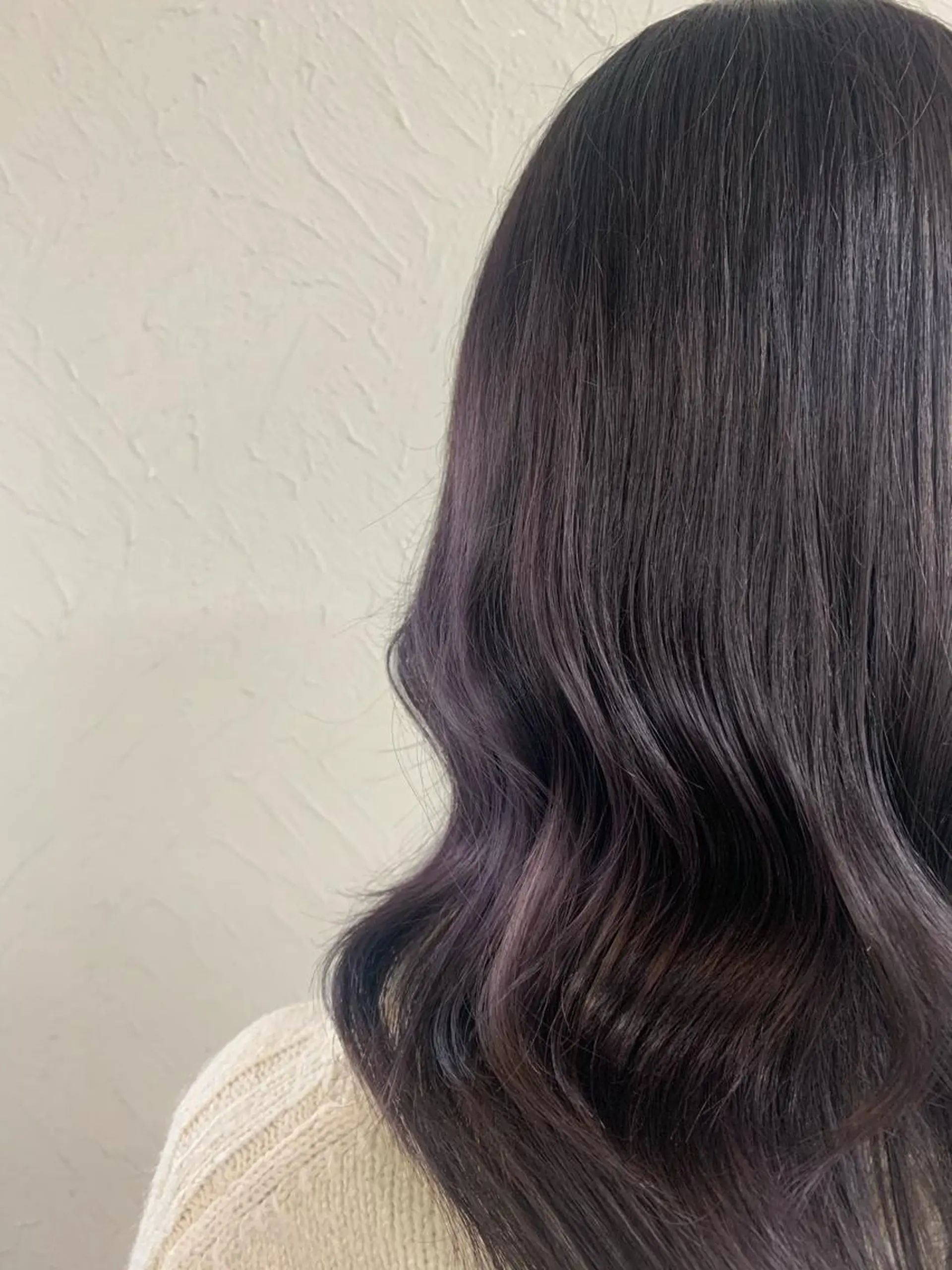 セミロング カラー 眞名子 瑞紀のヘアスタイル