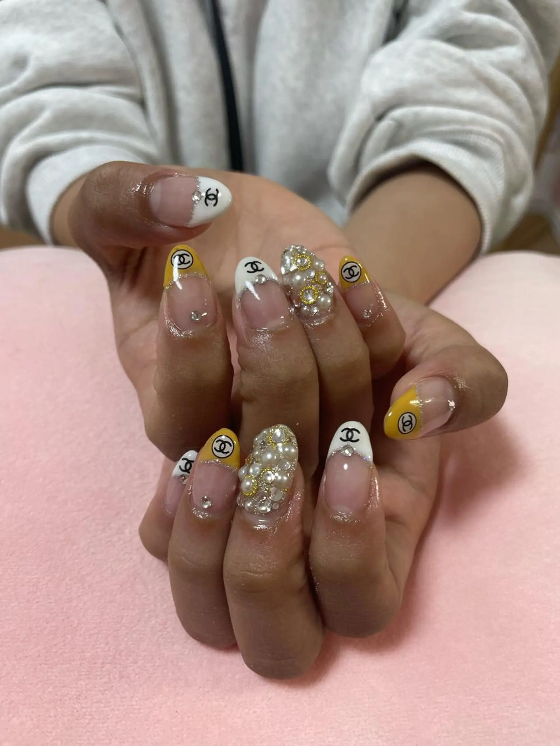 ネイル 持ち込み ハンドネイル フットネイル nailsalon momoのネイルデザイン