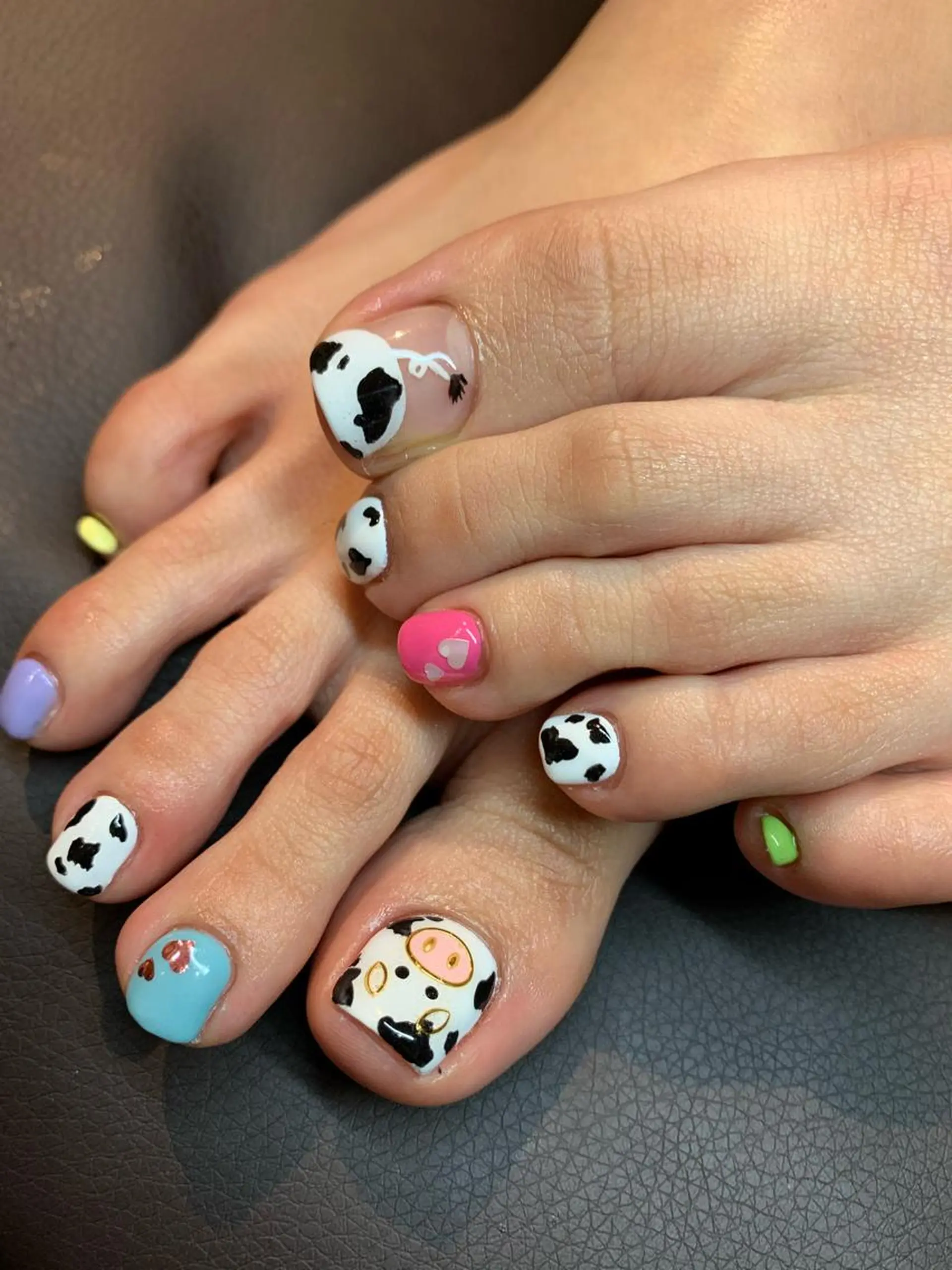 ネイル 持ち込み フットネイル glow_ nailのネイルデザイン