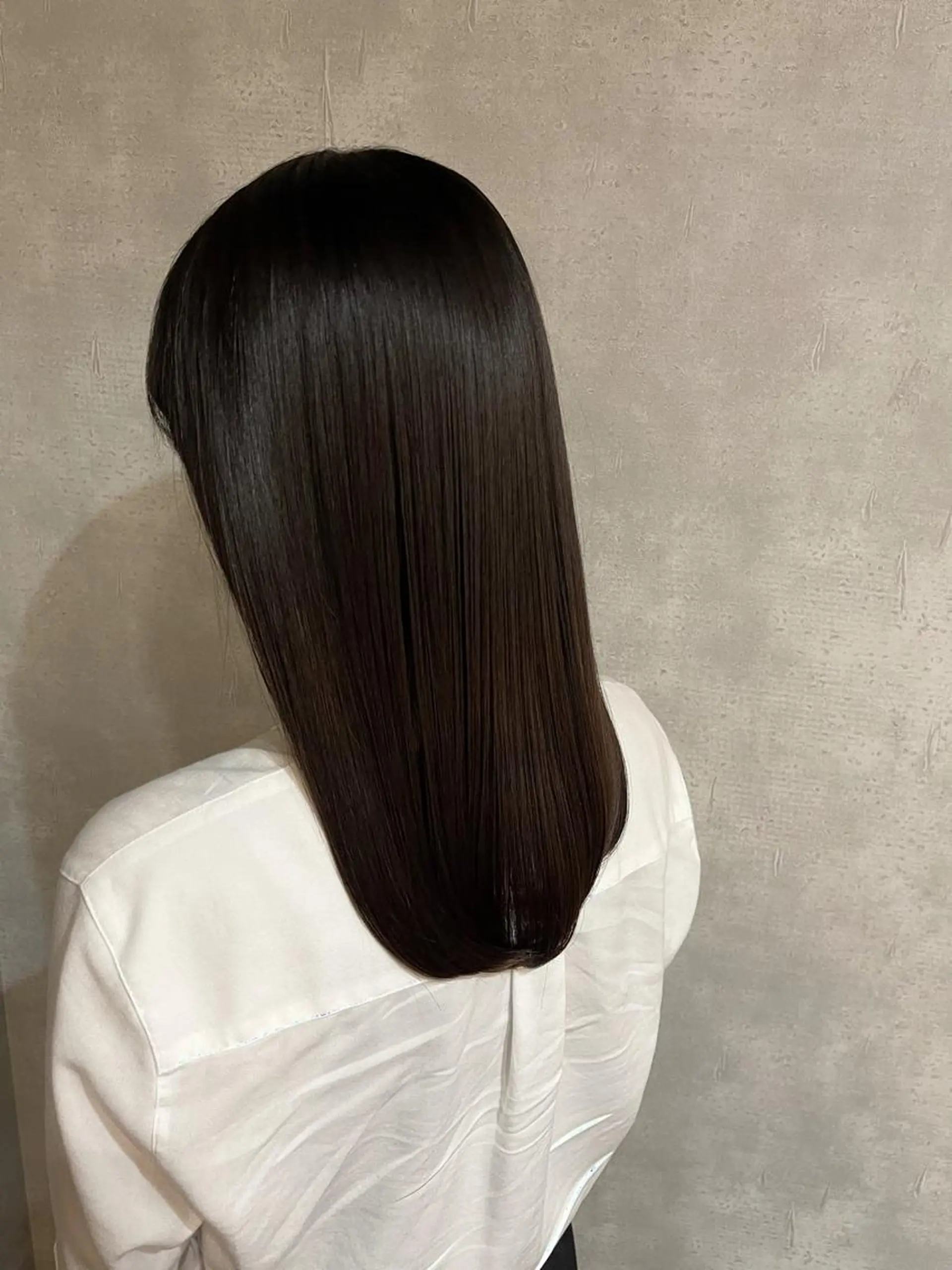 セミロング 髪質改善 栗本 博史のヘアスタイル