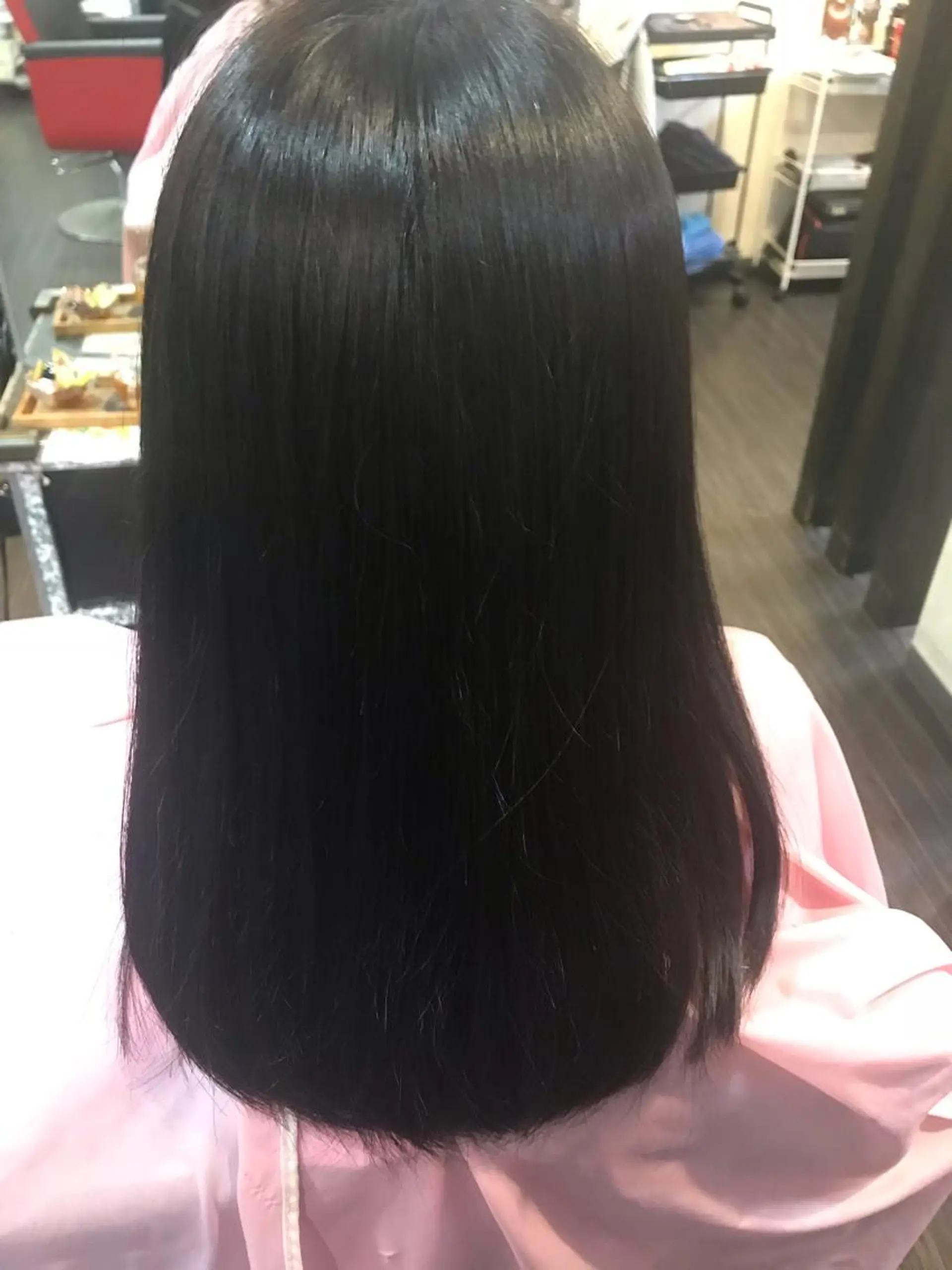 セミロング カラー 中本 愛理のヘアスタイル