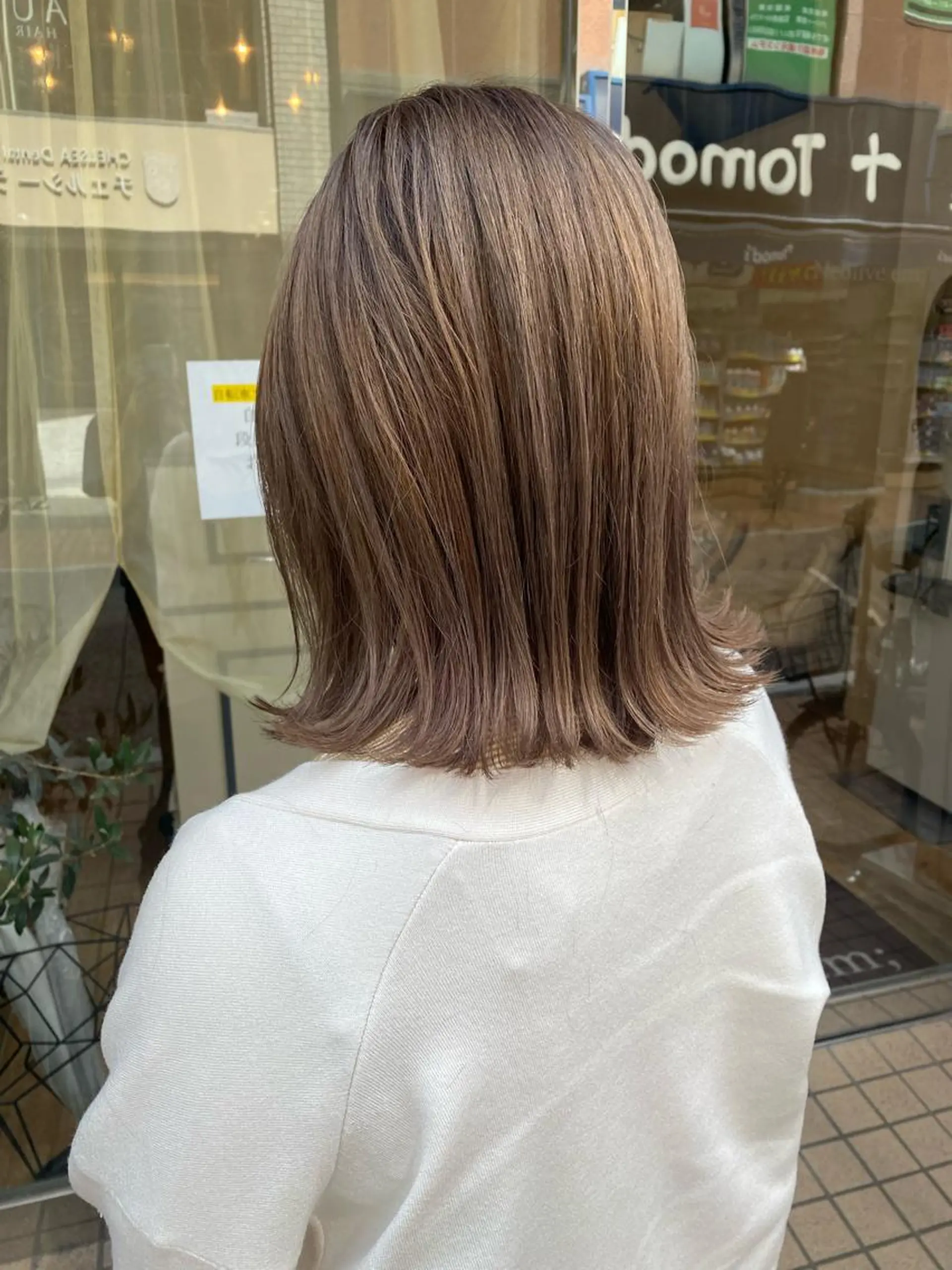 ミディアム カラー ヘアカラー 宮内 真乃のヘアスタイル