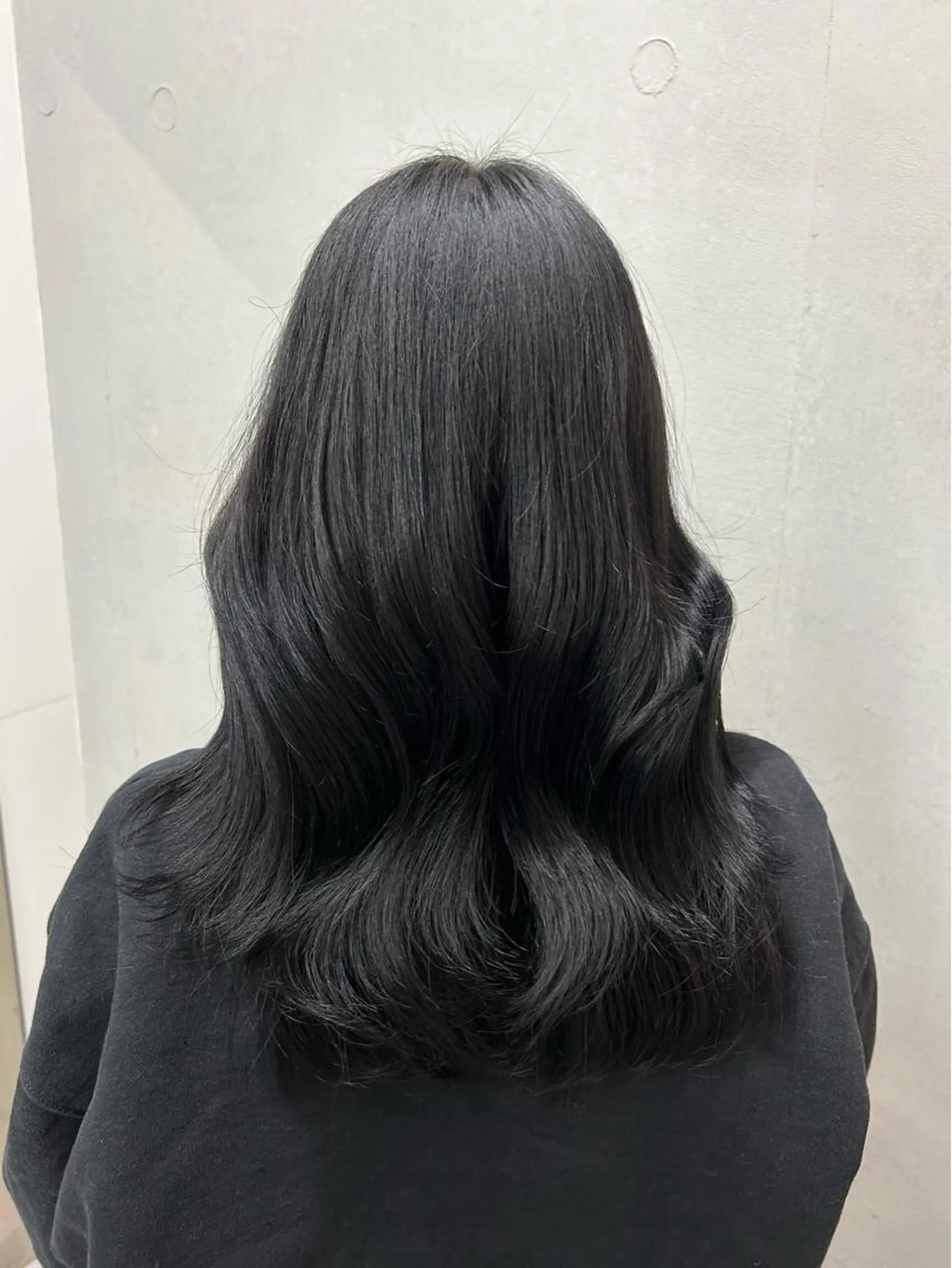 ロング カラー IO イオリのヘアスタイル