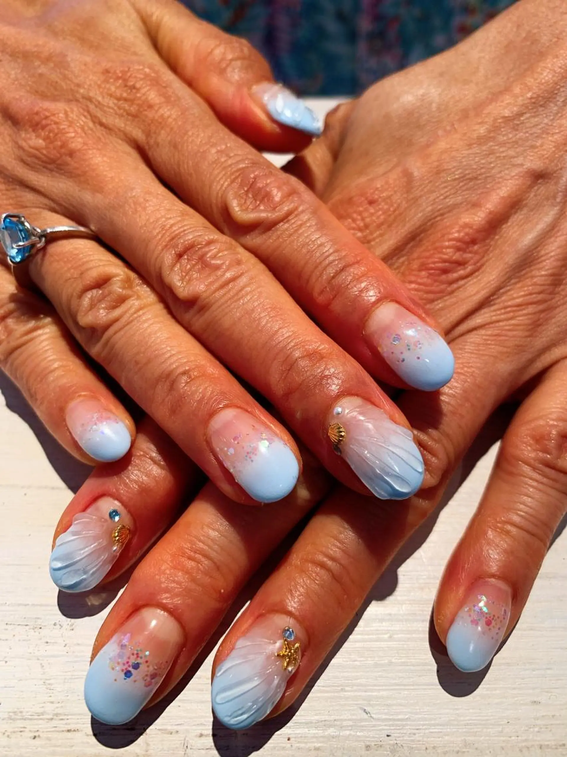 ネイル 夏ネイル ナルサワ トモミのエステ・リラクイメージ