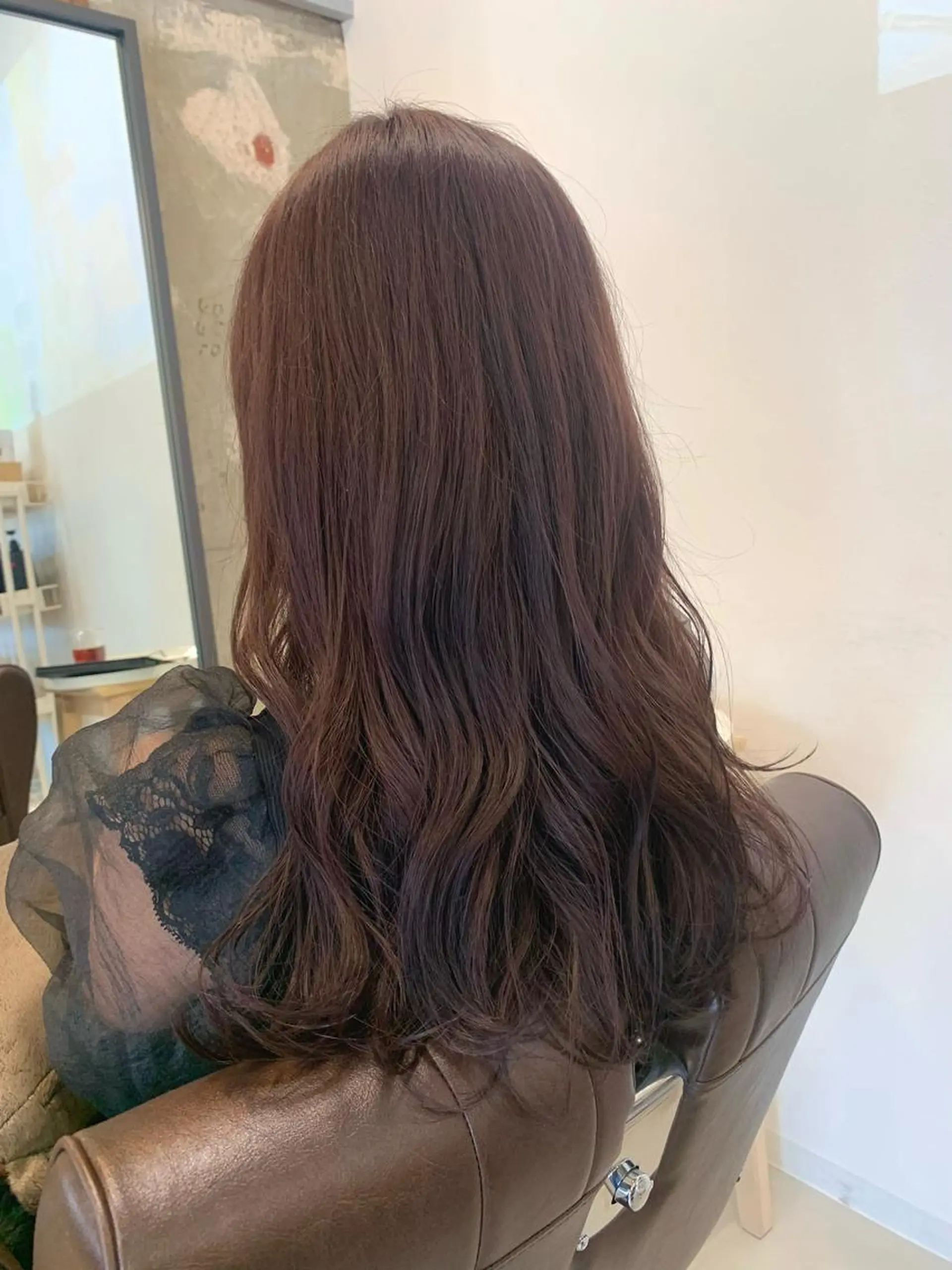 ロング カラー ヘアカラー トリートメント 眞名子 瑞紀のヘアスタイル