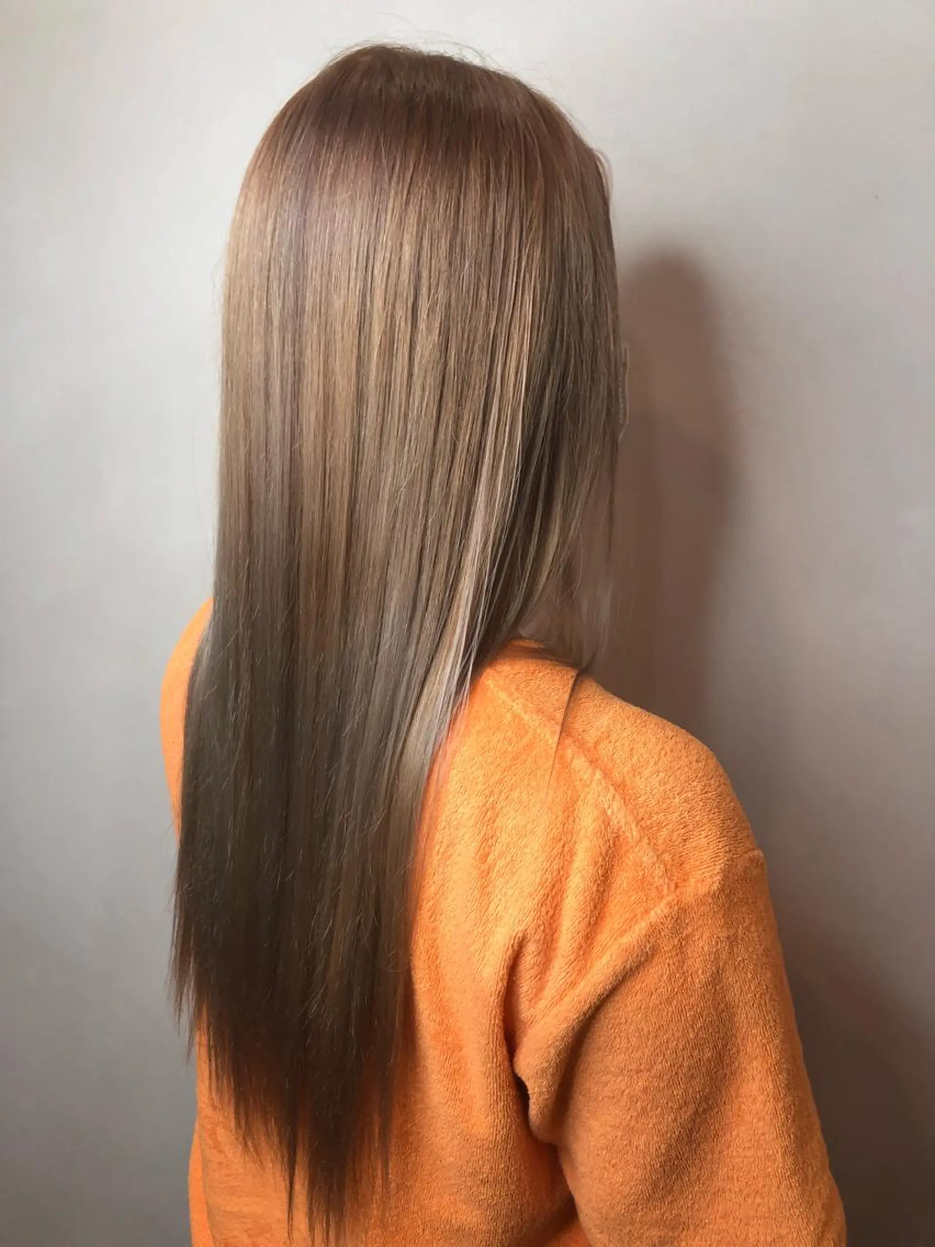 ロング カラー 脇谷 拓弥のヘアスタイル